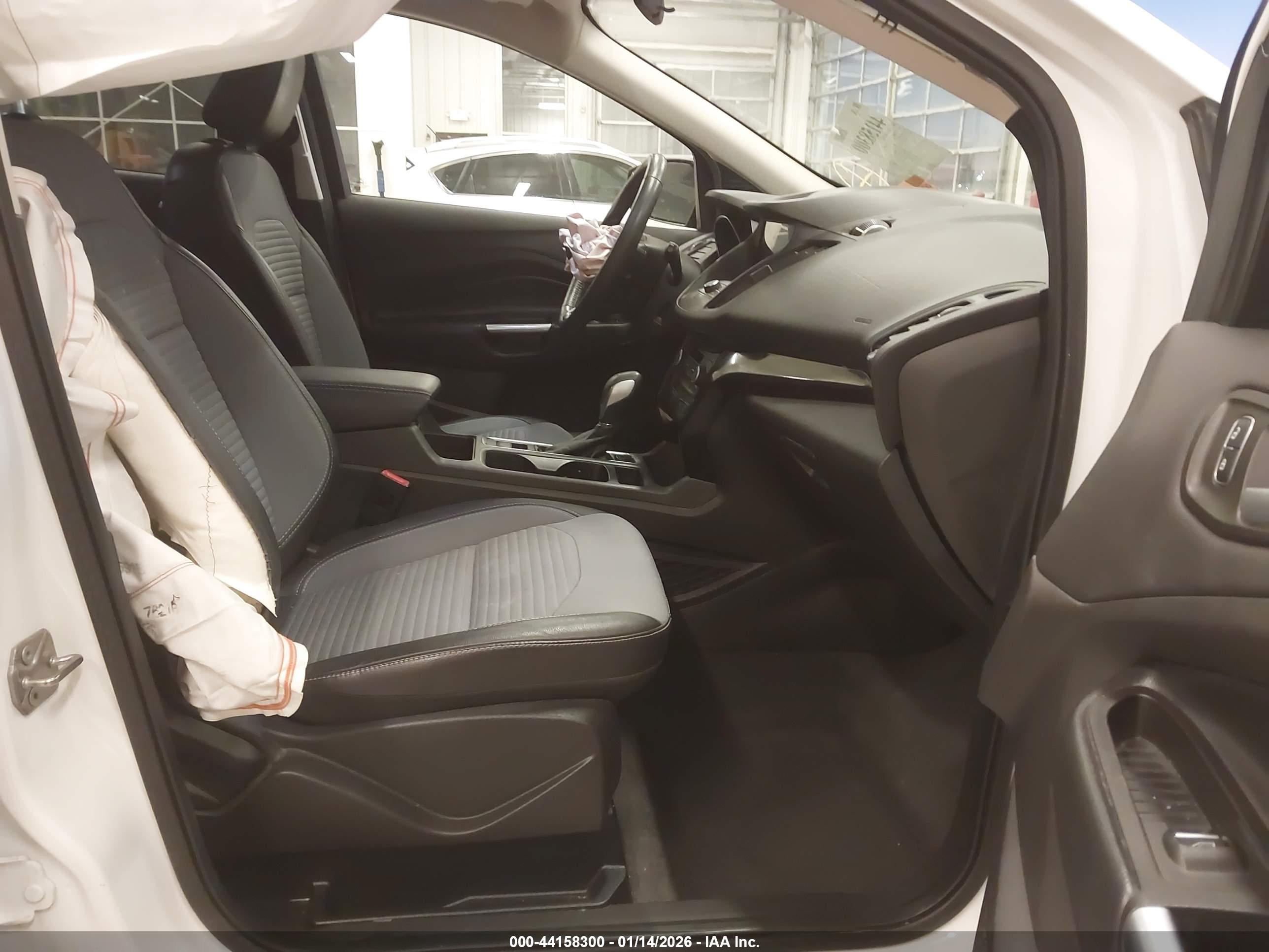 FORD ESCAPE image 5