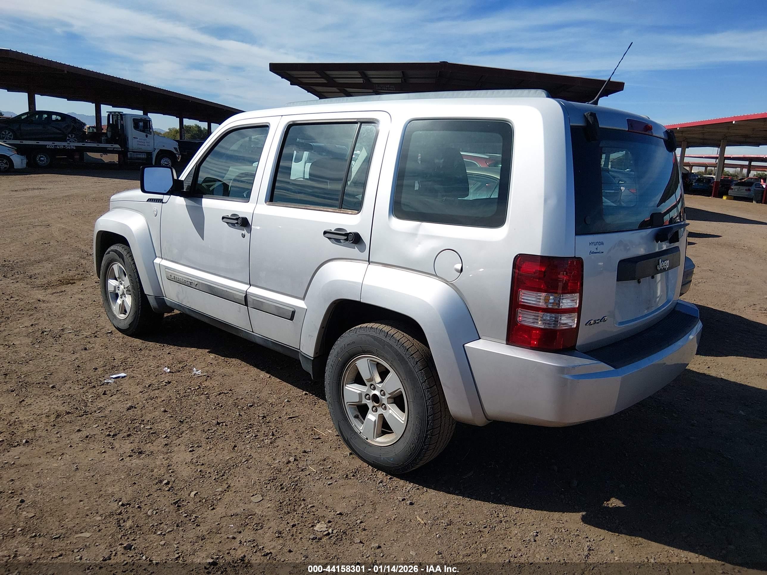 JEEP LIBERTY image 3
