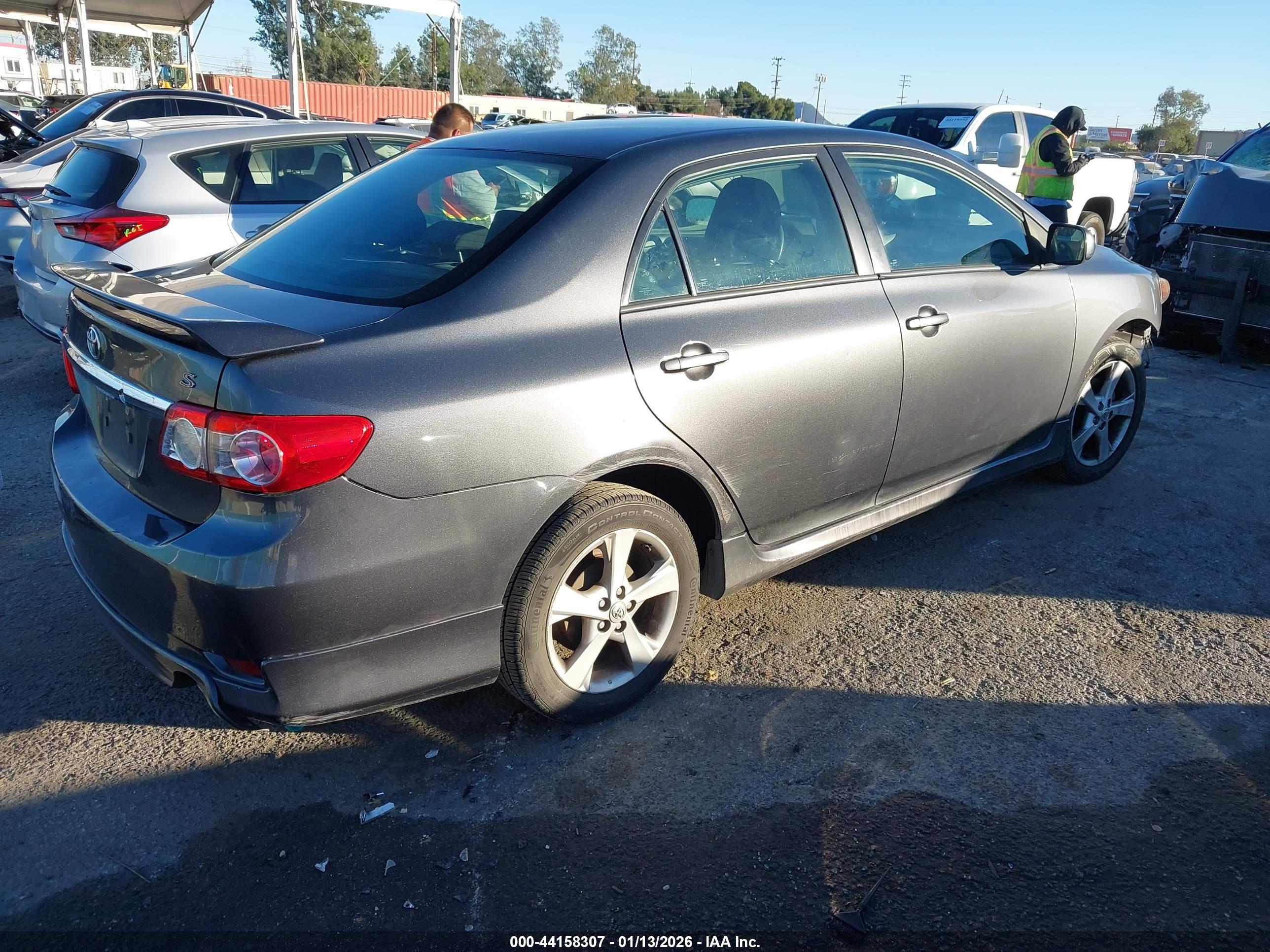 TOYOTA COROLLA image 4