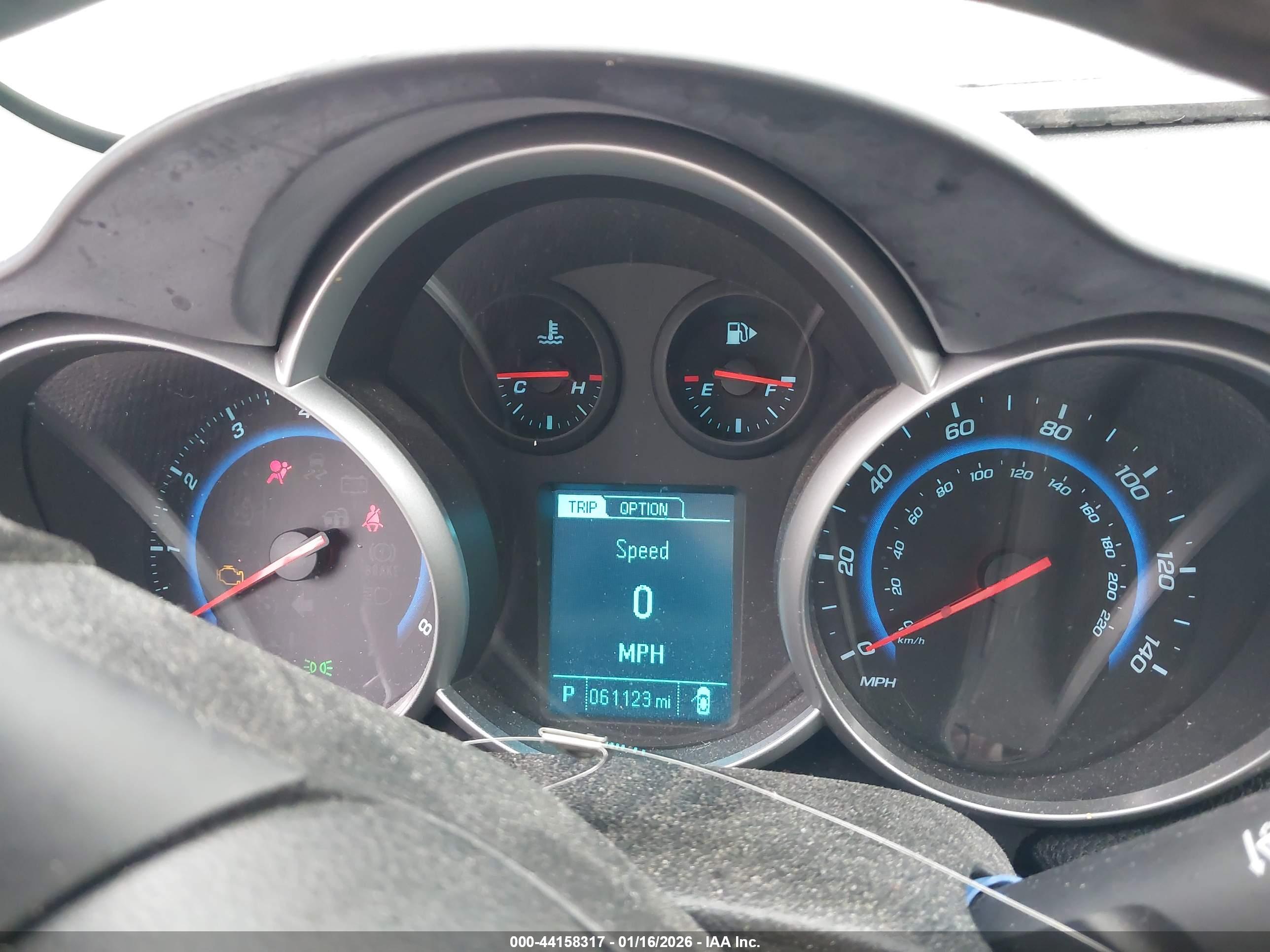 CHEVROLET CRUZE image 7