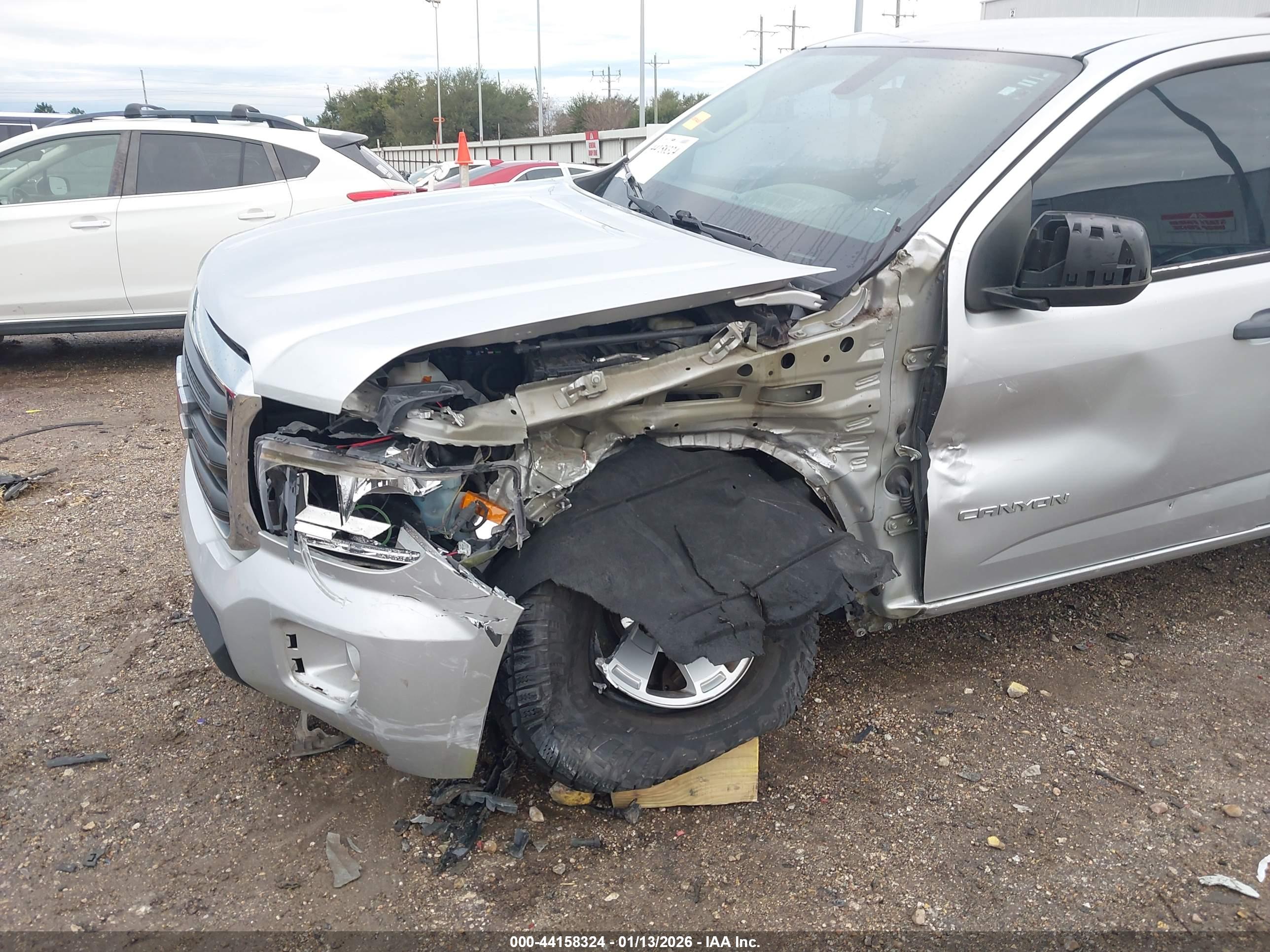 GMC CANYON image 6