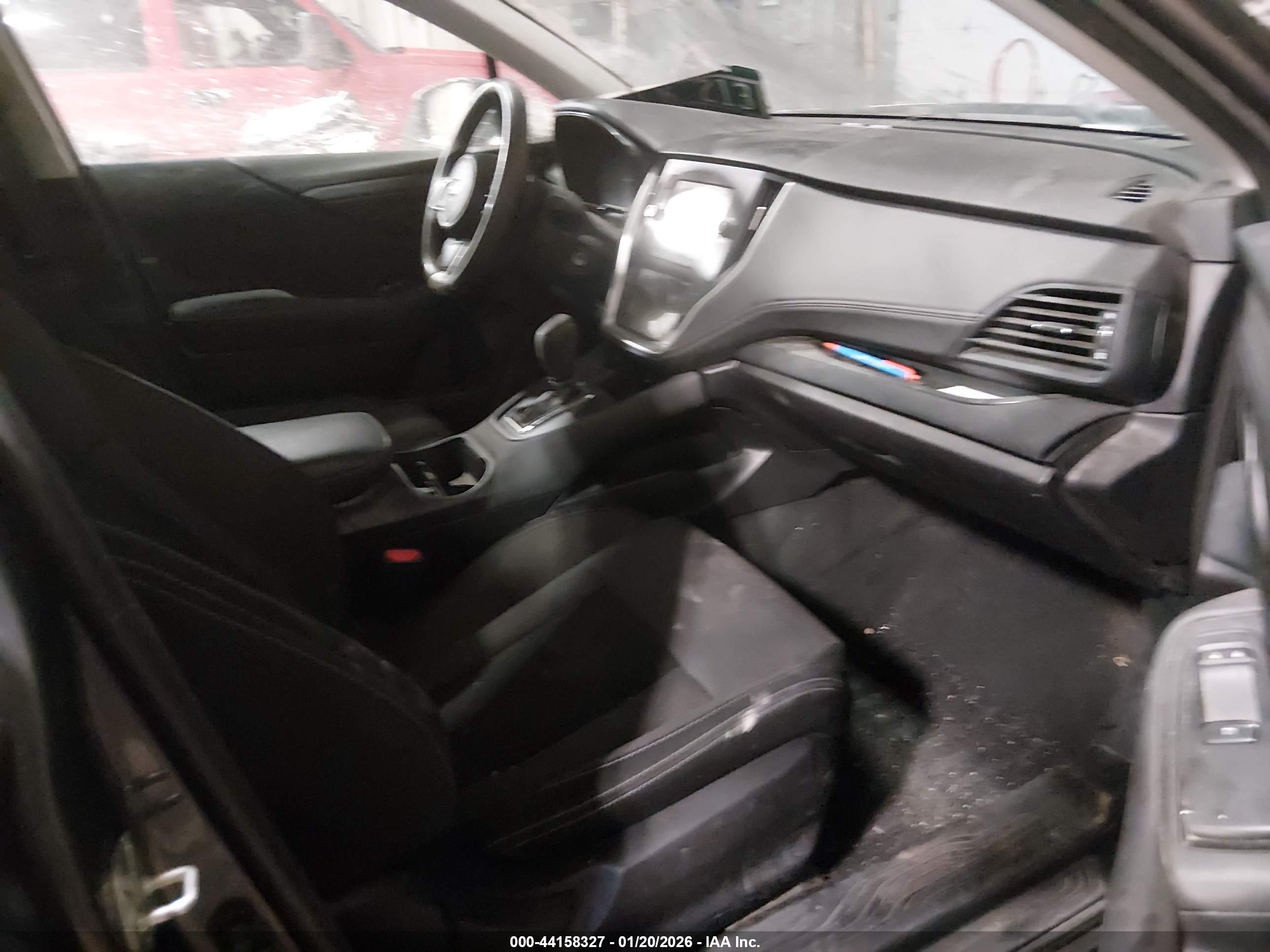SUBARU OUTBACK image 5