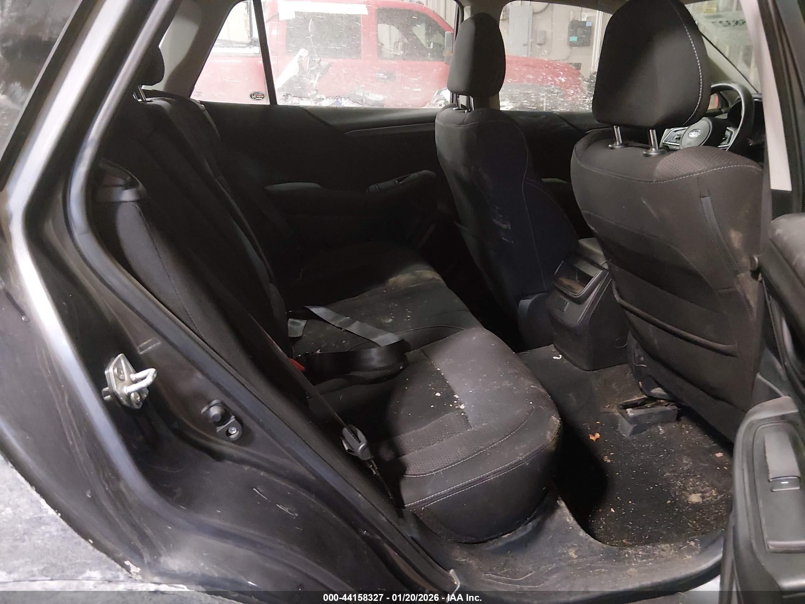 SUBARU OUTBACK image 8