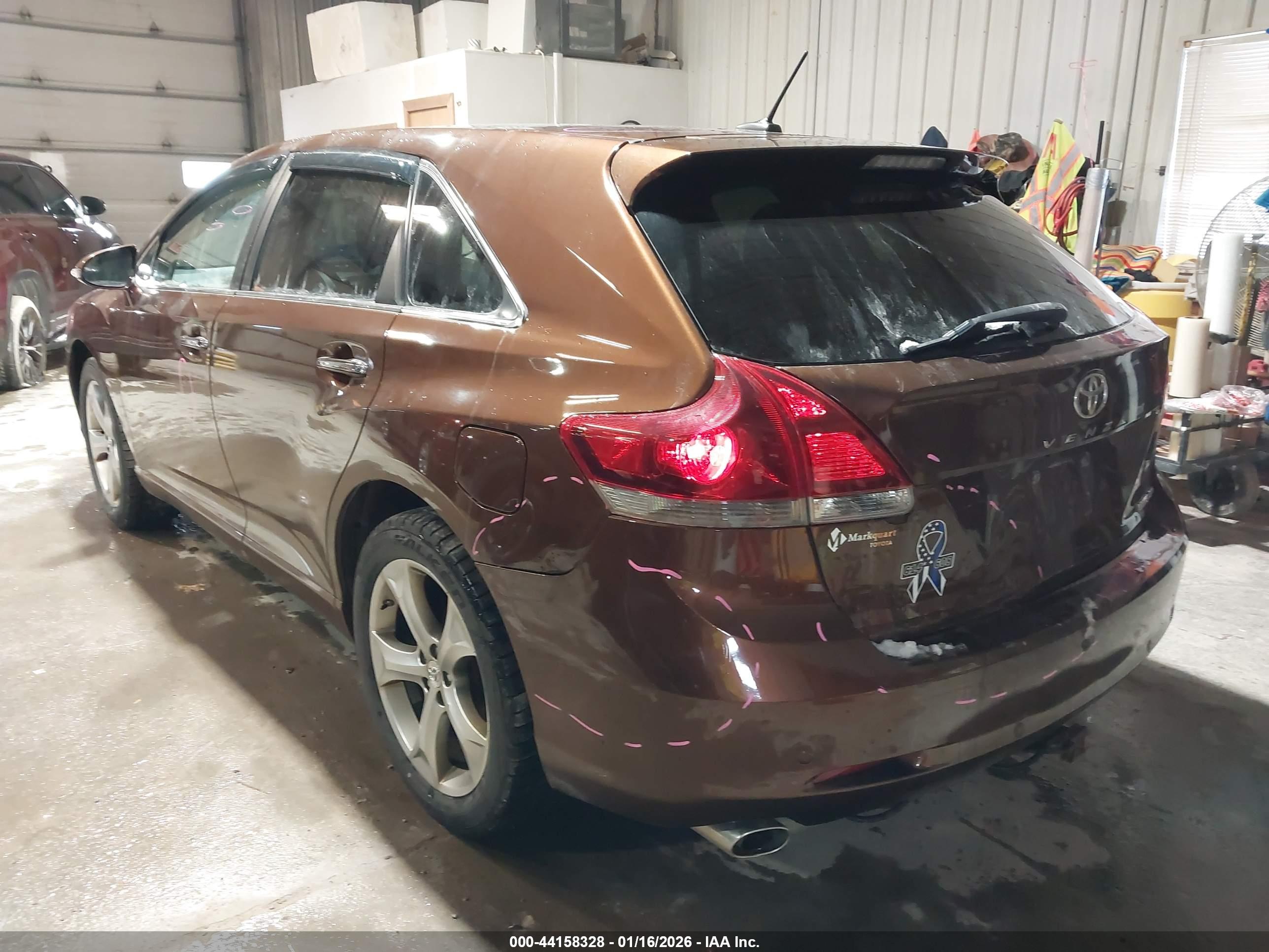 TOYOTA VENZA image 3