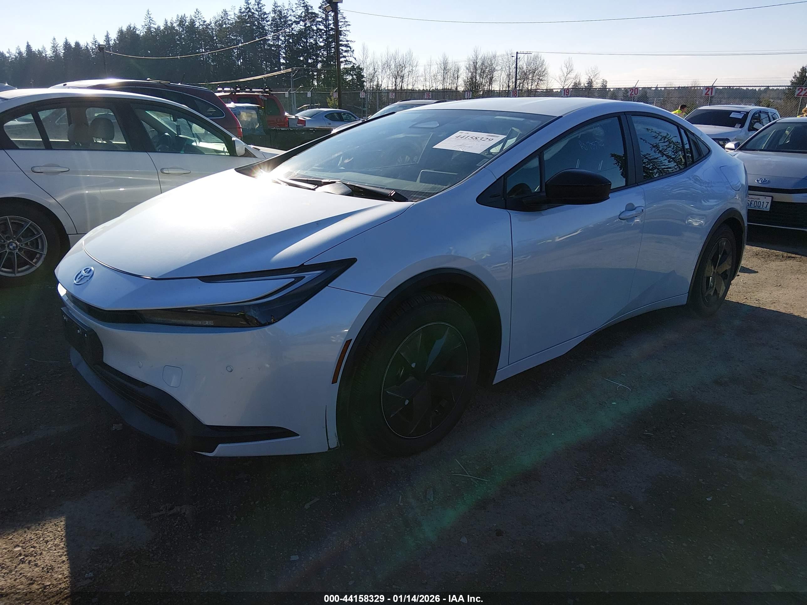 TOYOTA PRIUS image 2