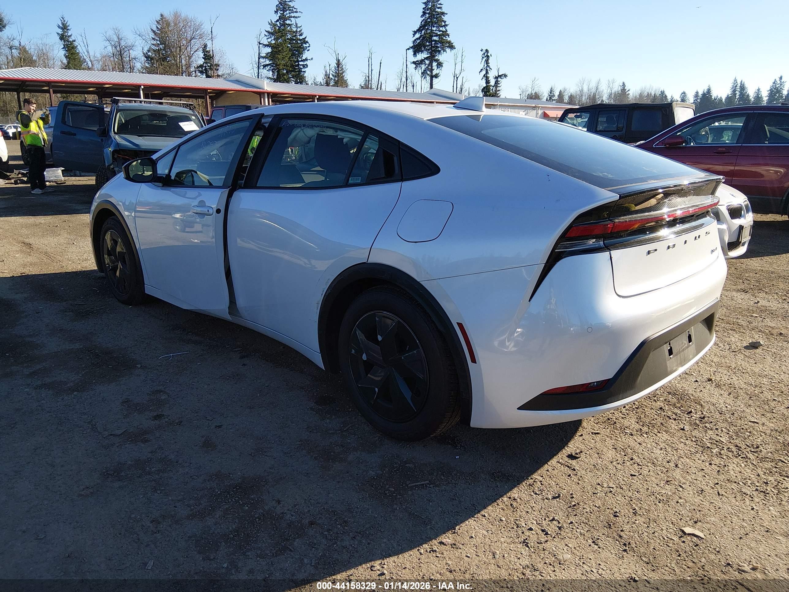 TOYOTA PRIUS image 3