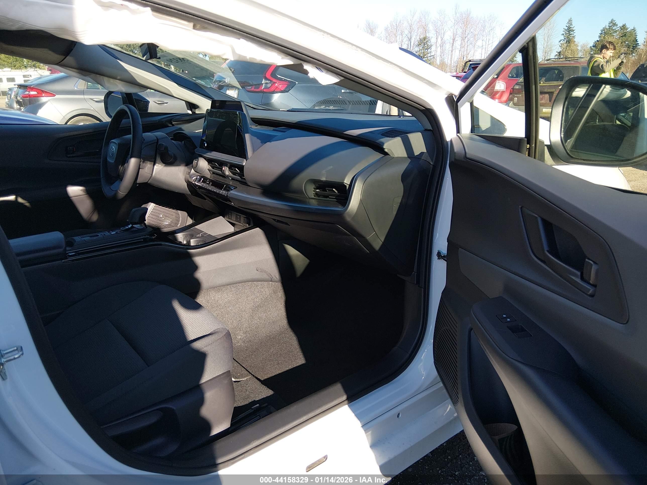 TOYOTA PRIUS image 5