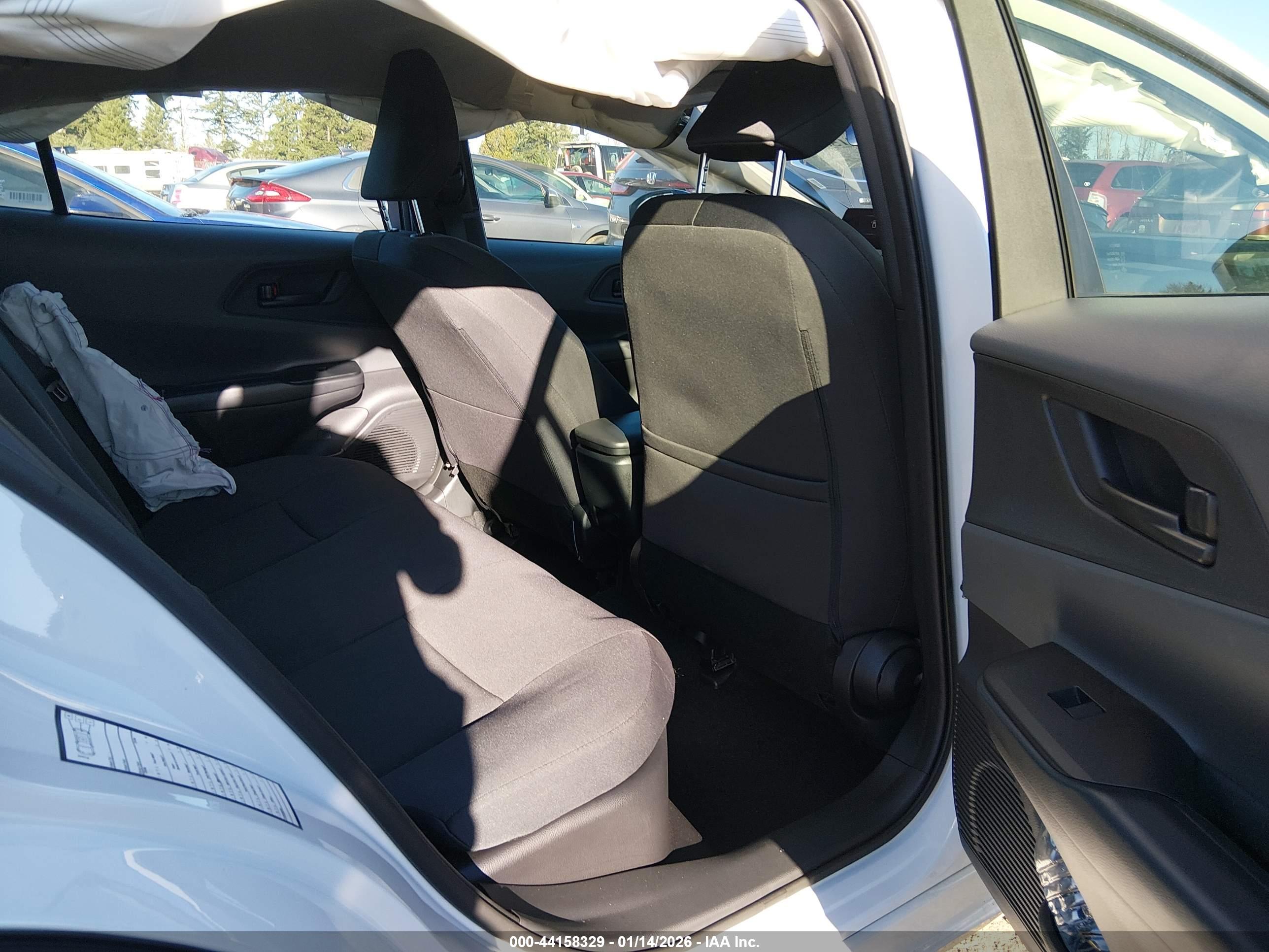 TOYOTA PRIUS image 8