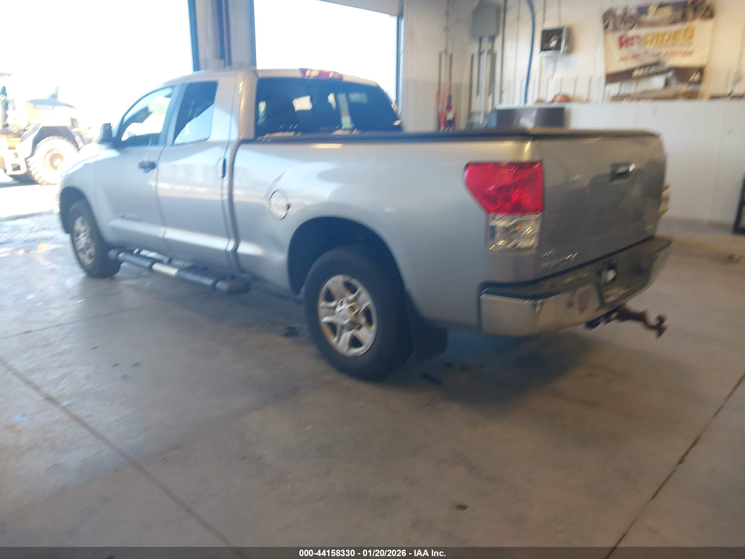 TOYOTA TUNDRA image 3