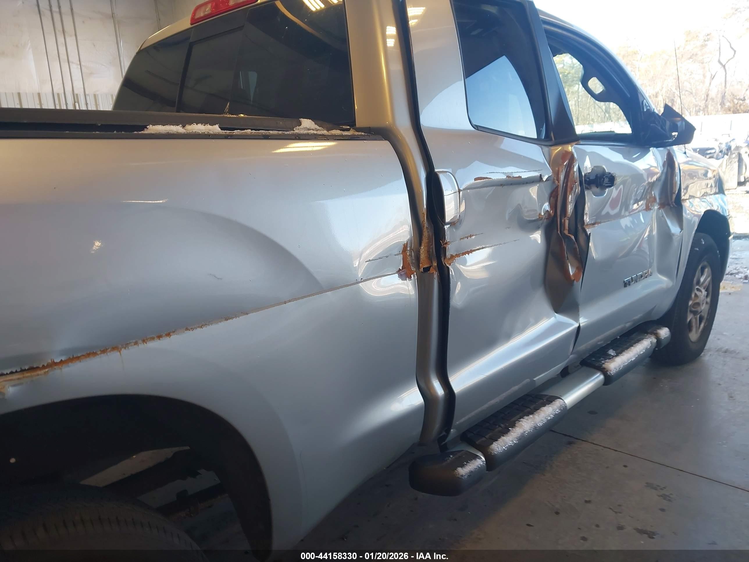 TOYOTA TUNDRA image 6