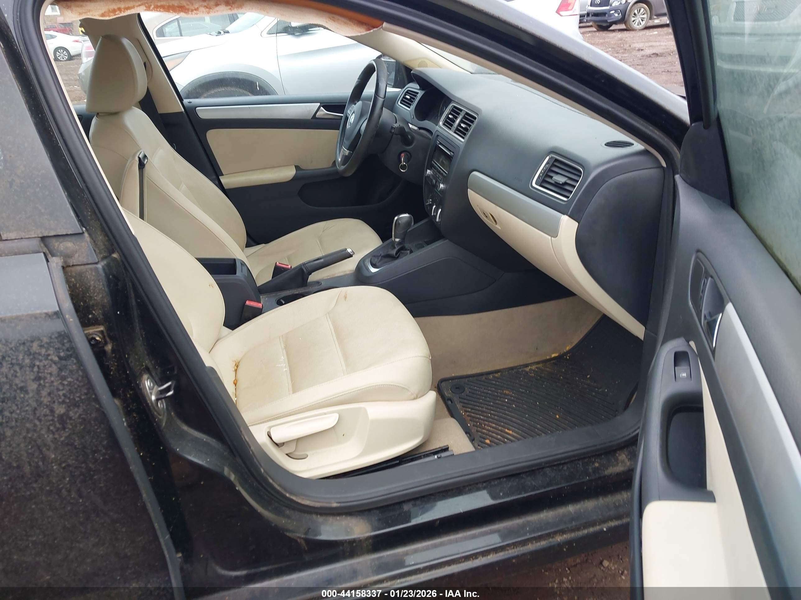 VOLKSWAGEN JETTA image 5