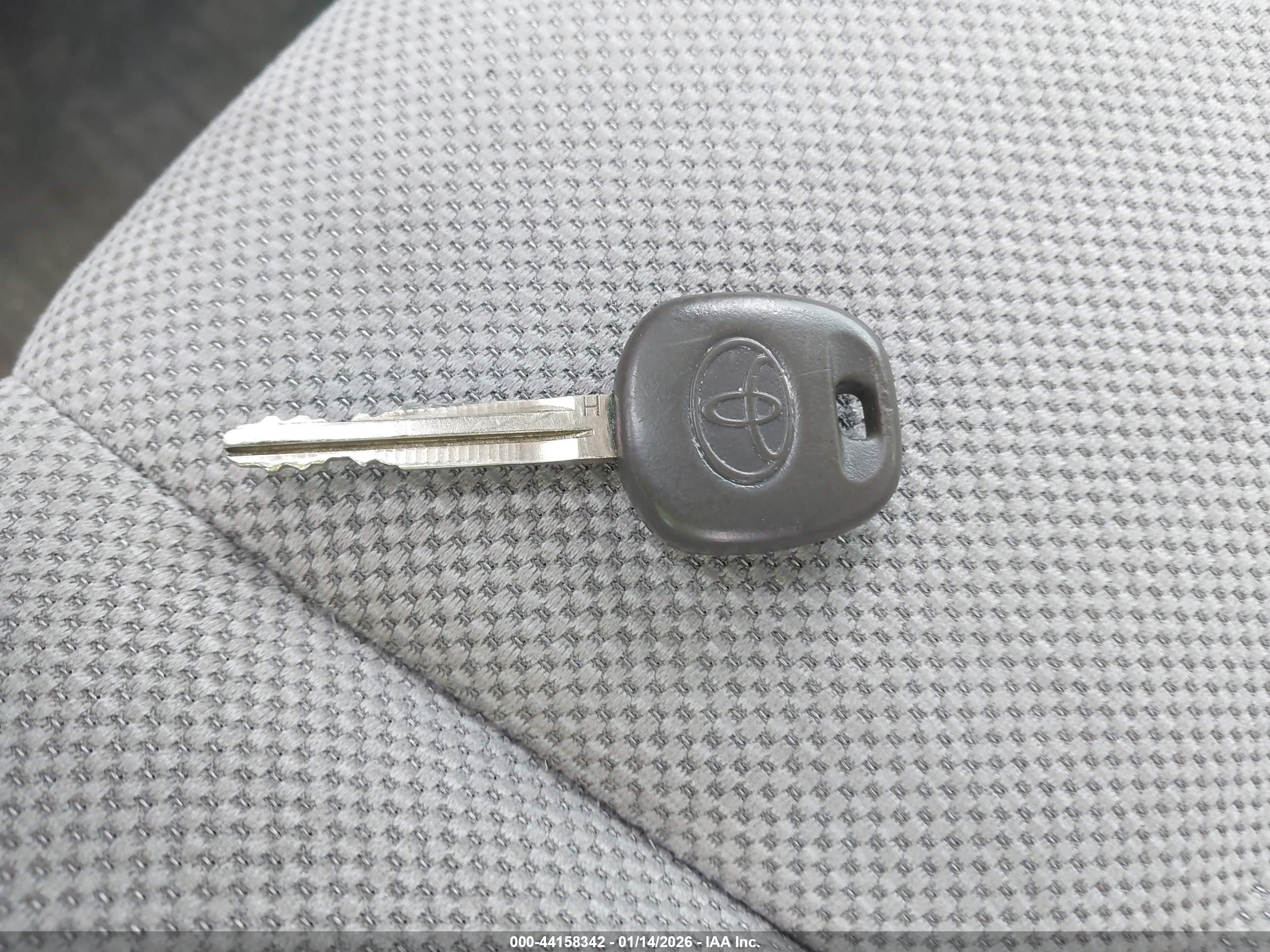 TOYOTA SIENNA image 11