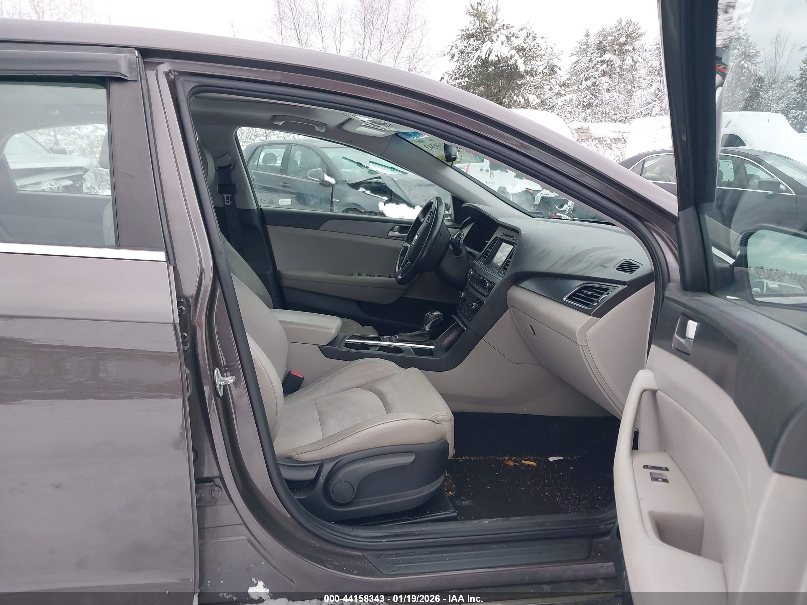 HYUNDAI SONATA image 5
