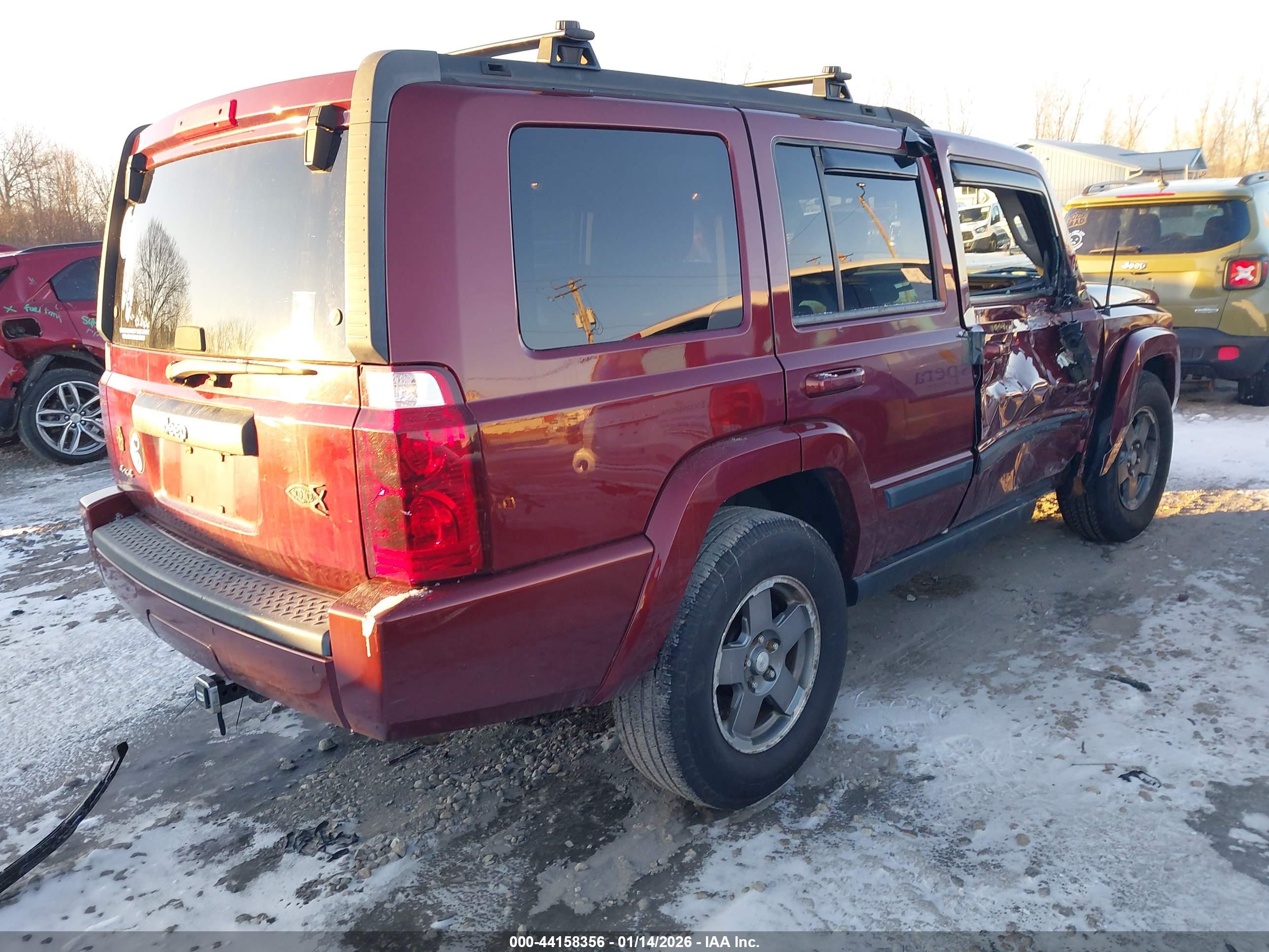 JEEP COMMANDER image 4