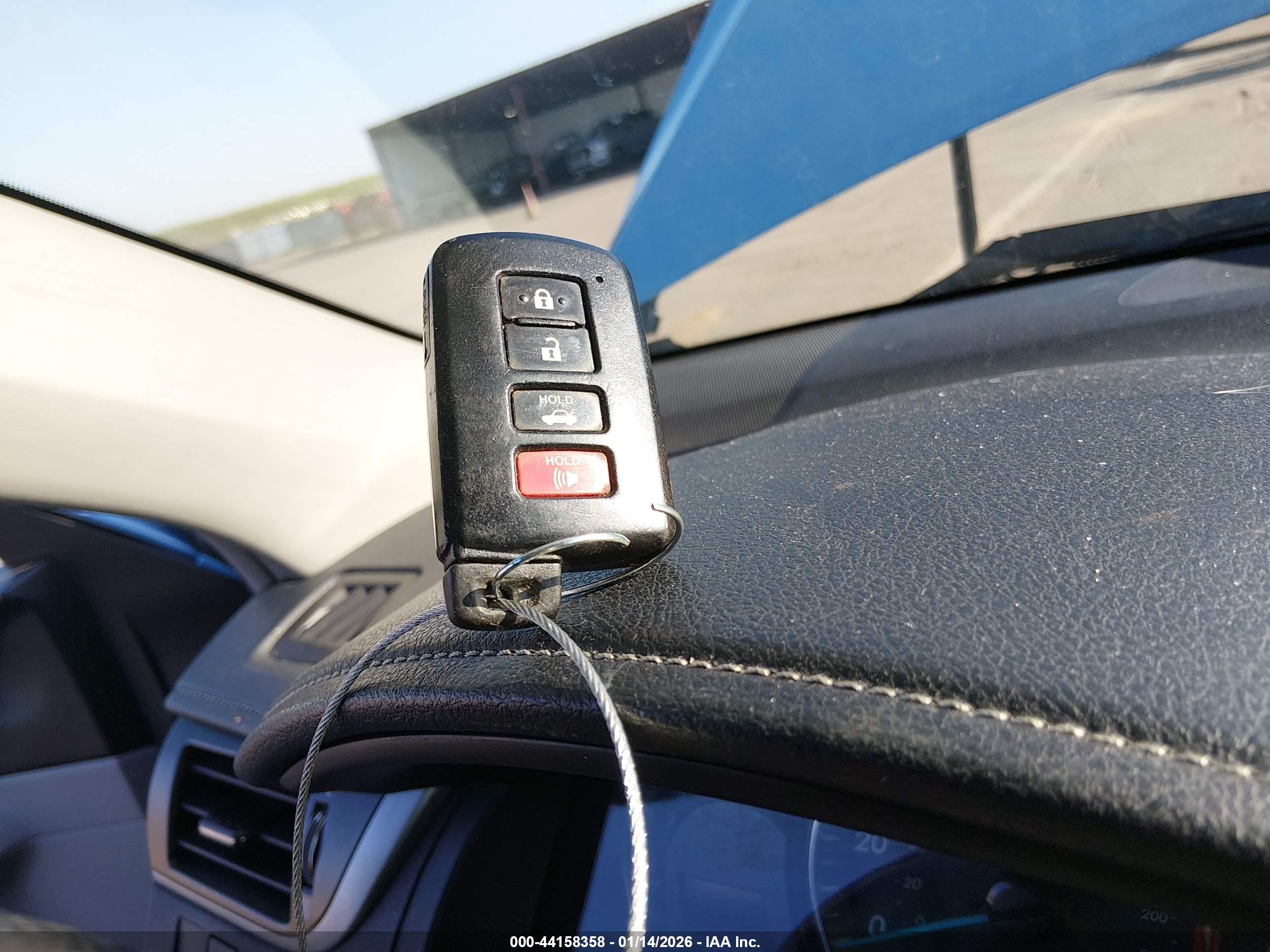 TOYOTA CAMRY image 11