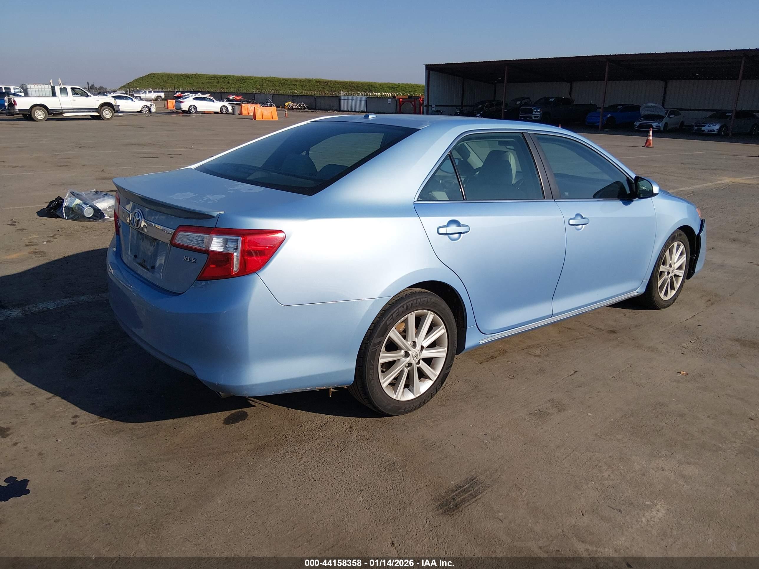 TOYOTA CAMRY image 4