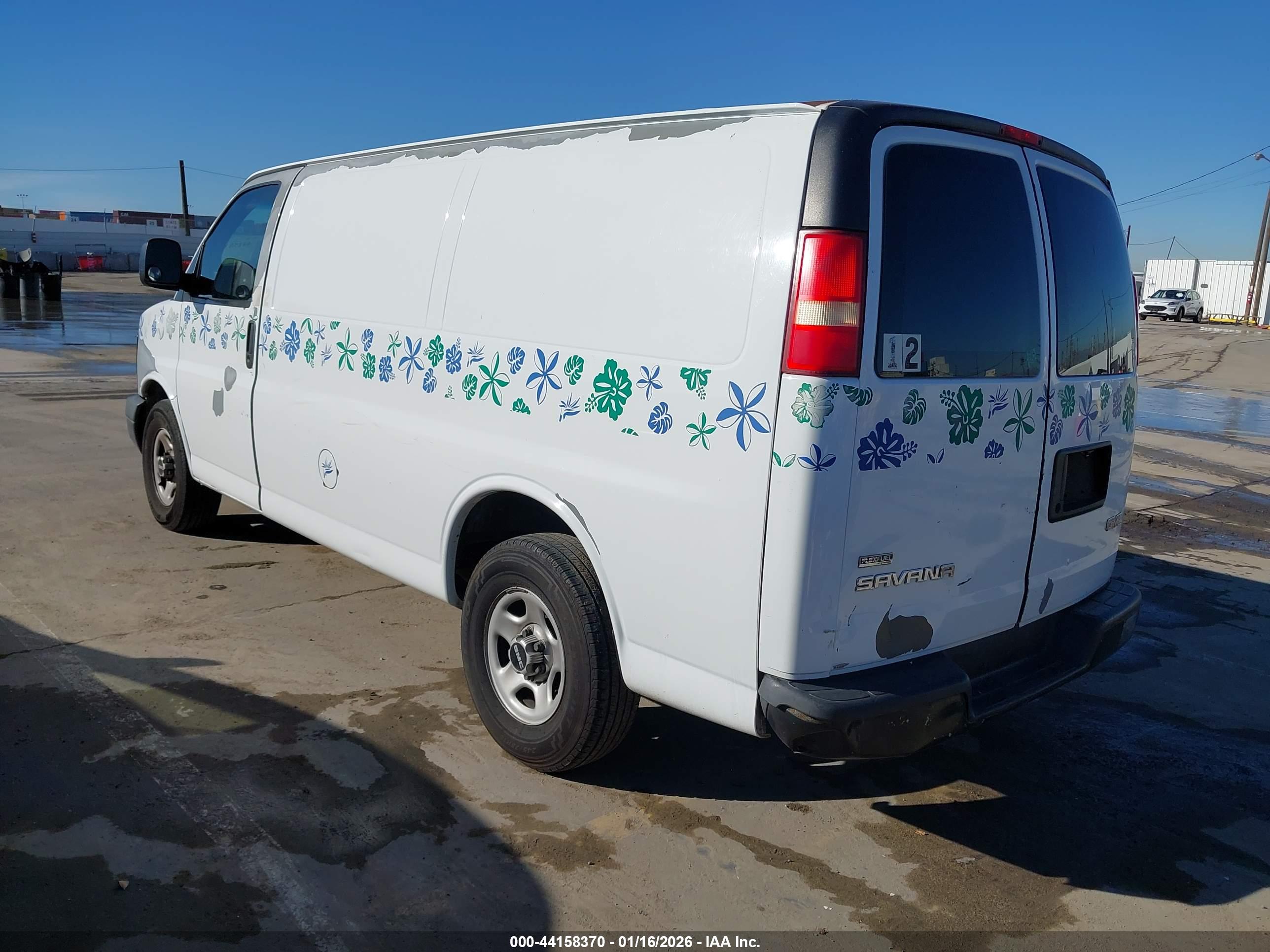 GMC SAVANA image 3