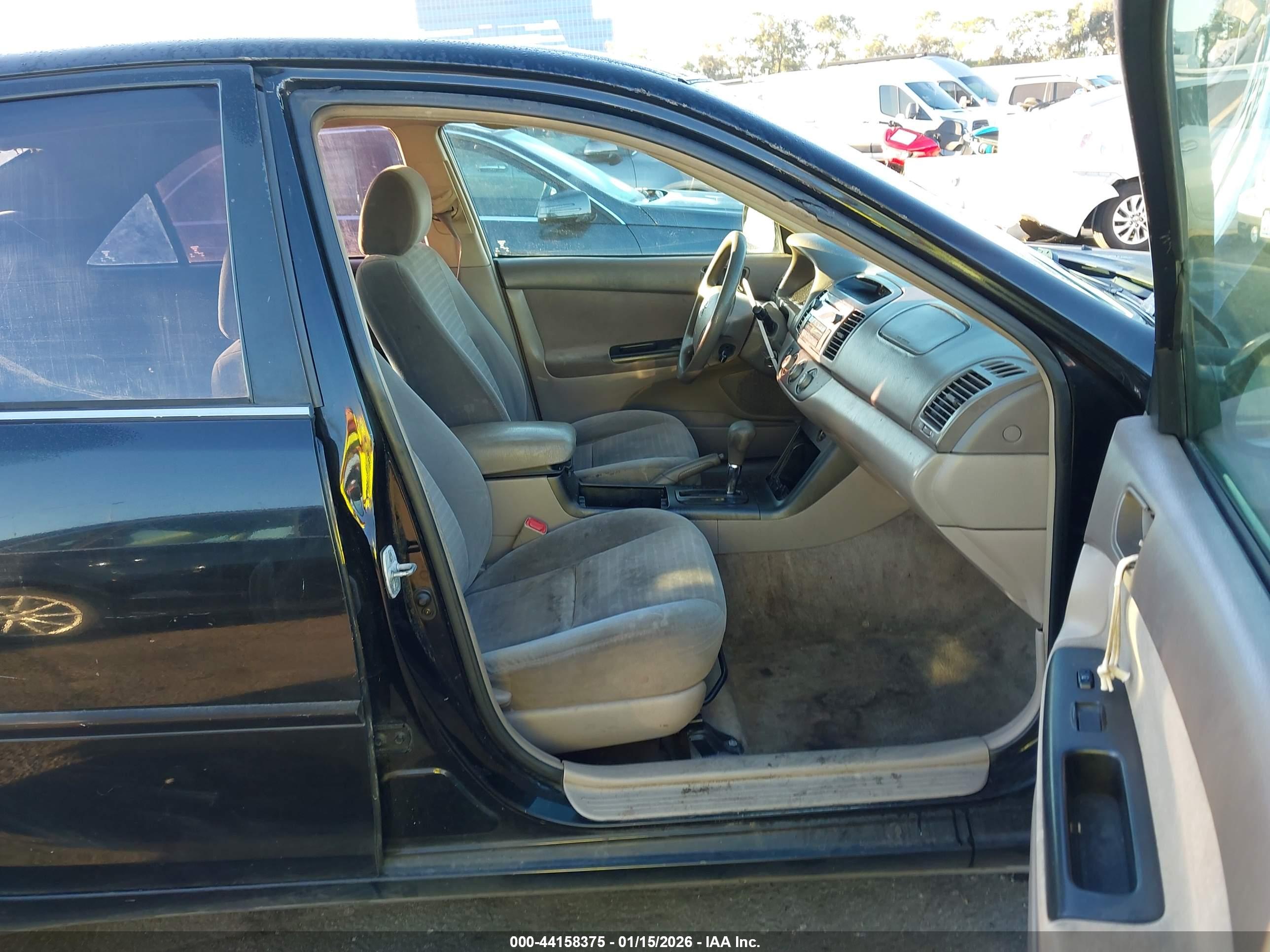 TOYOTA CAMRY image 5