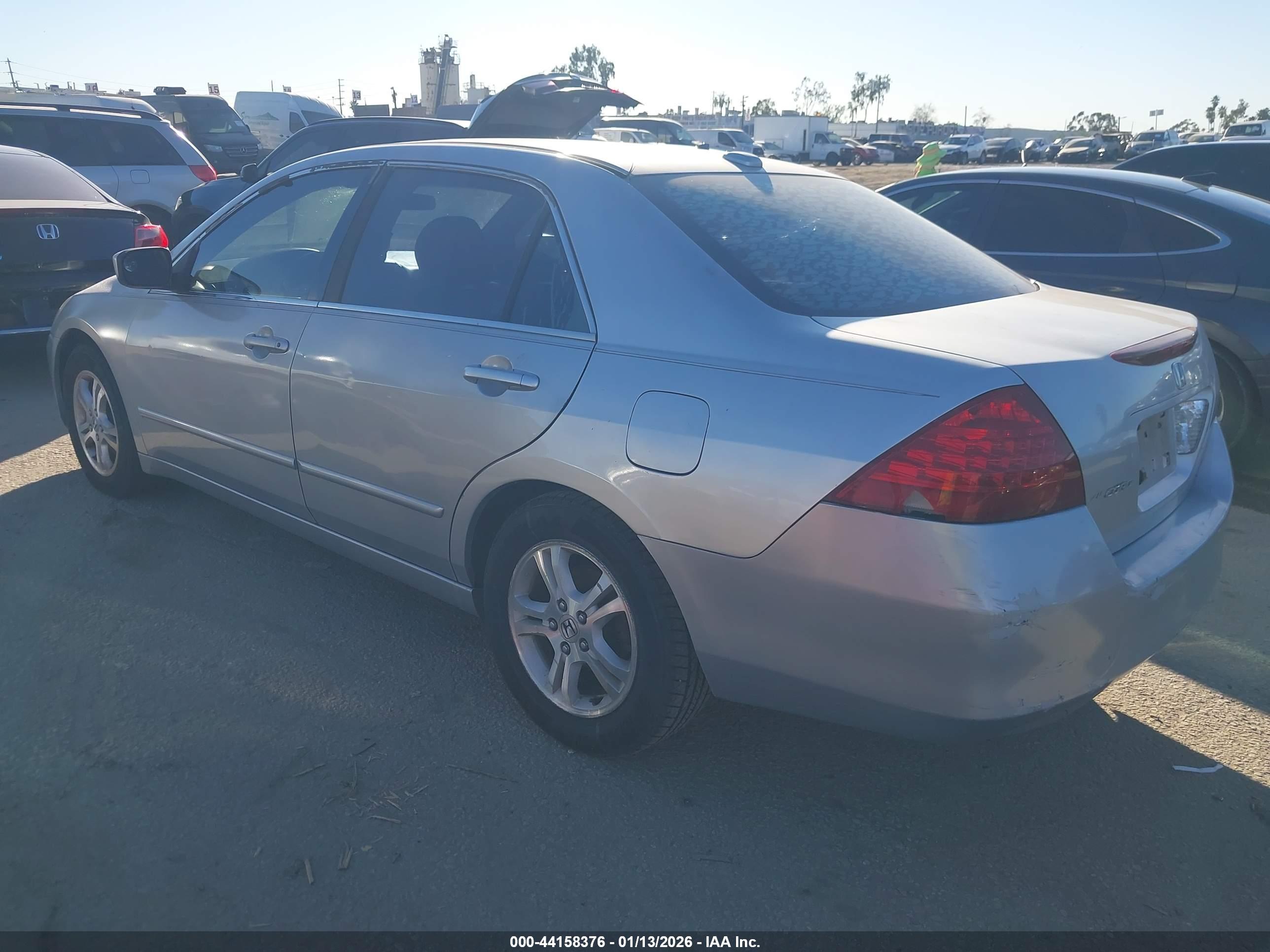 HONDA ACCORD image 3