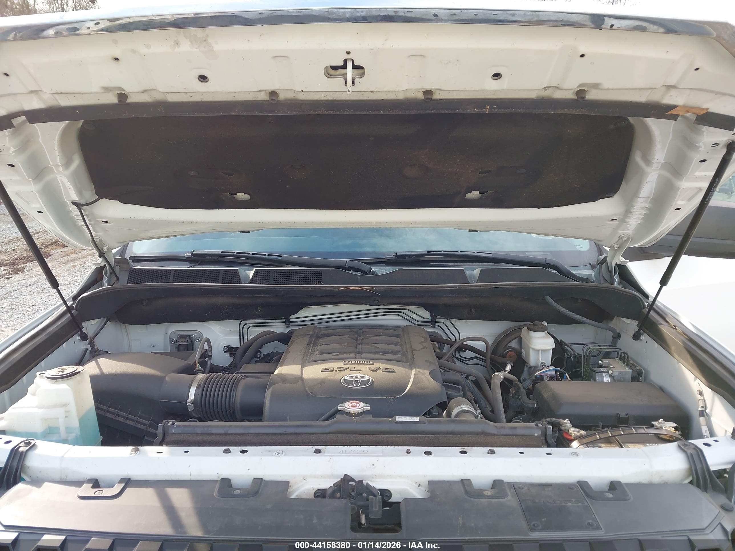 TOYOTA TUNDRA image 10
