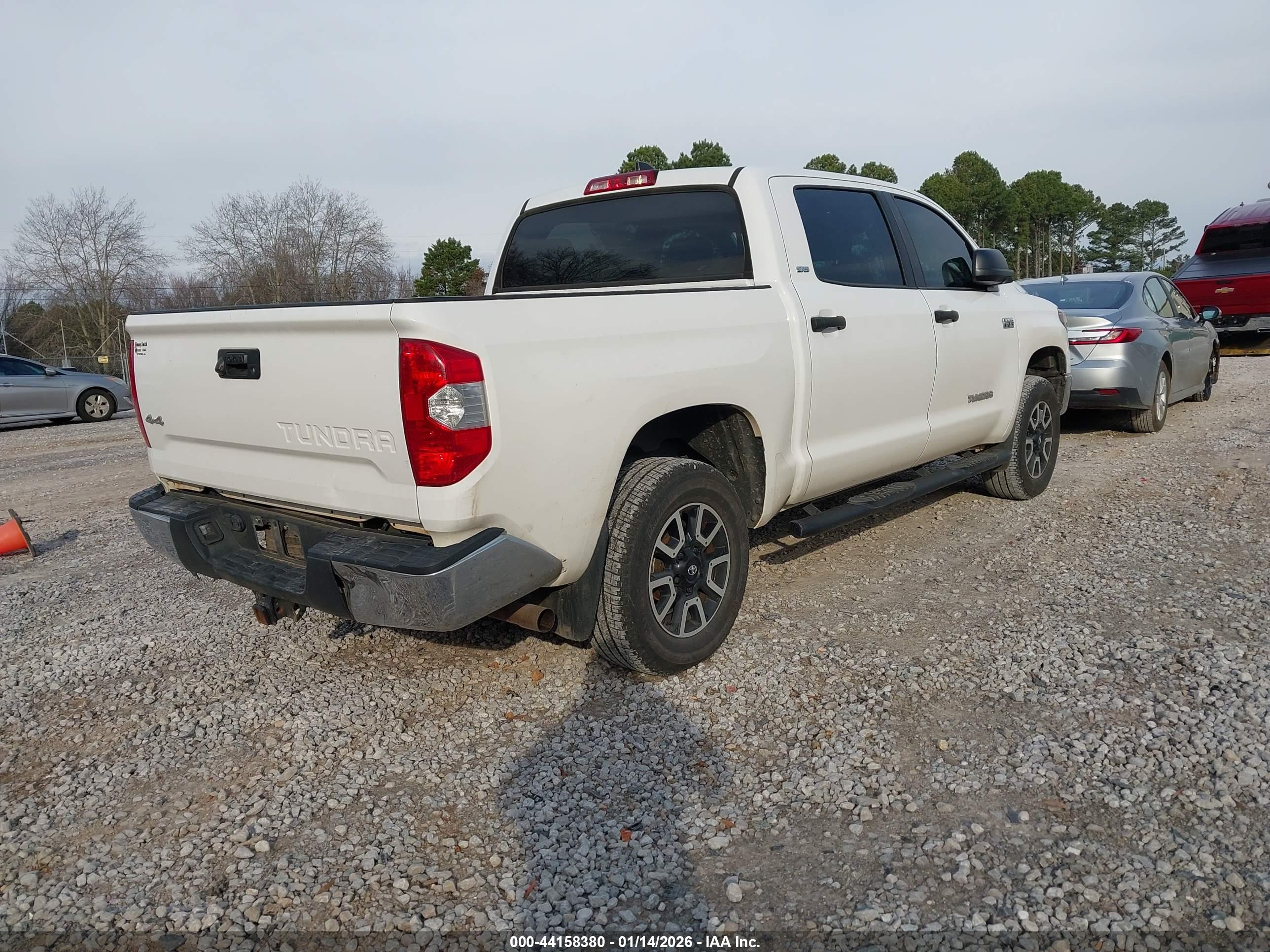 TOYOTA TUNDRA image 4