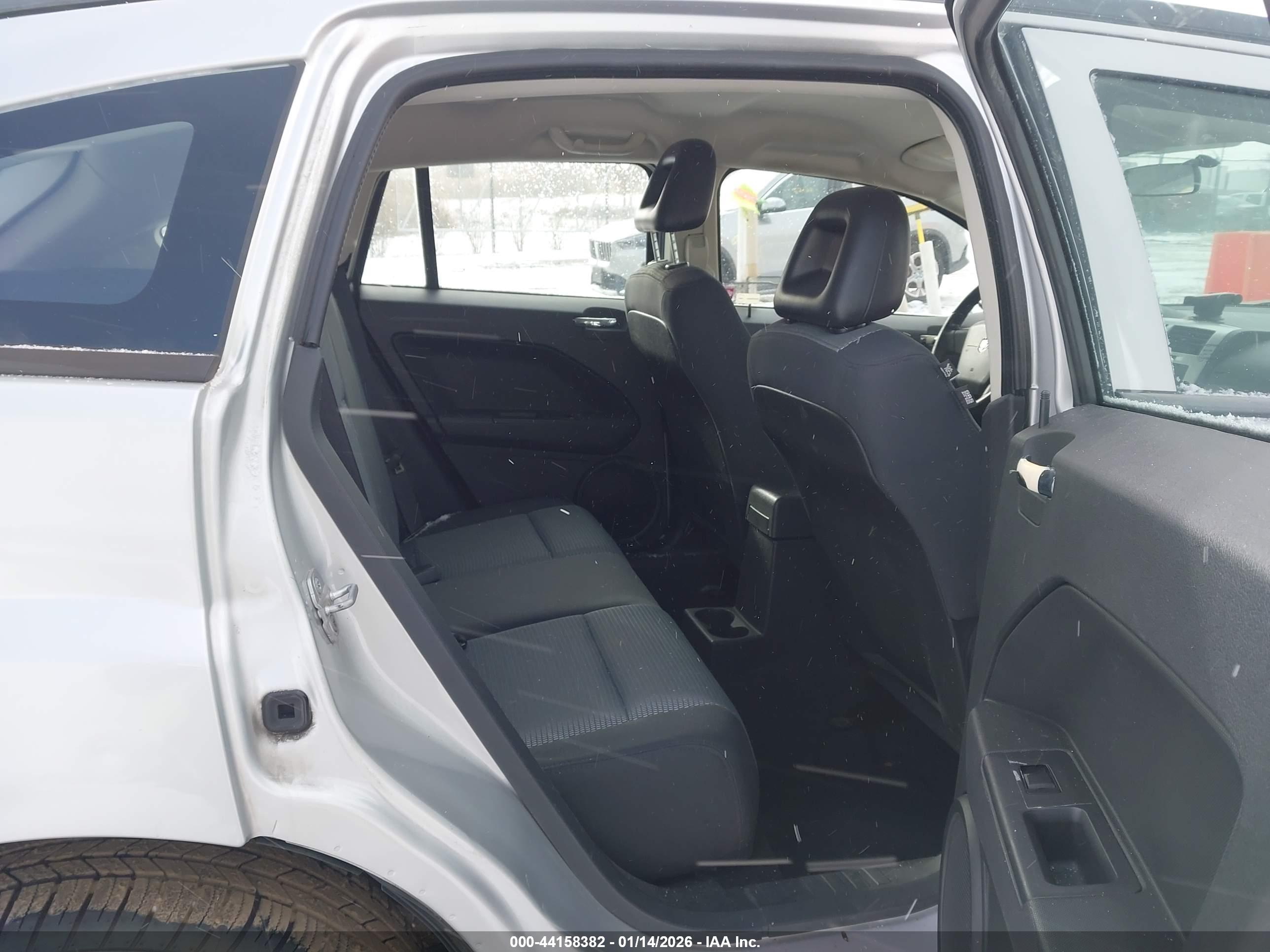 DODGE CALIBER image 8