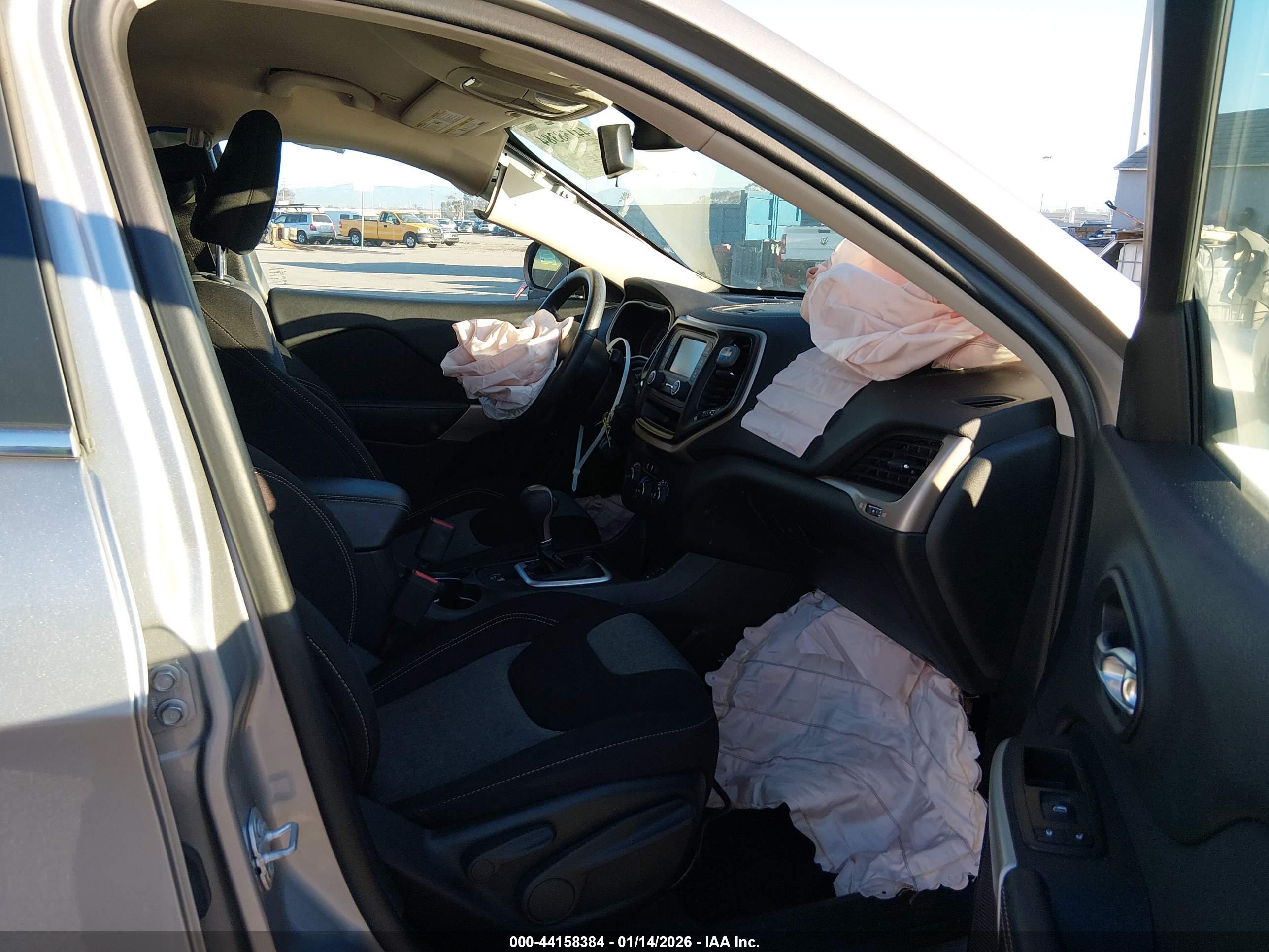 JEEP CHEROKEE image 5