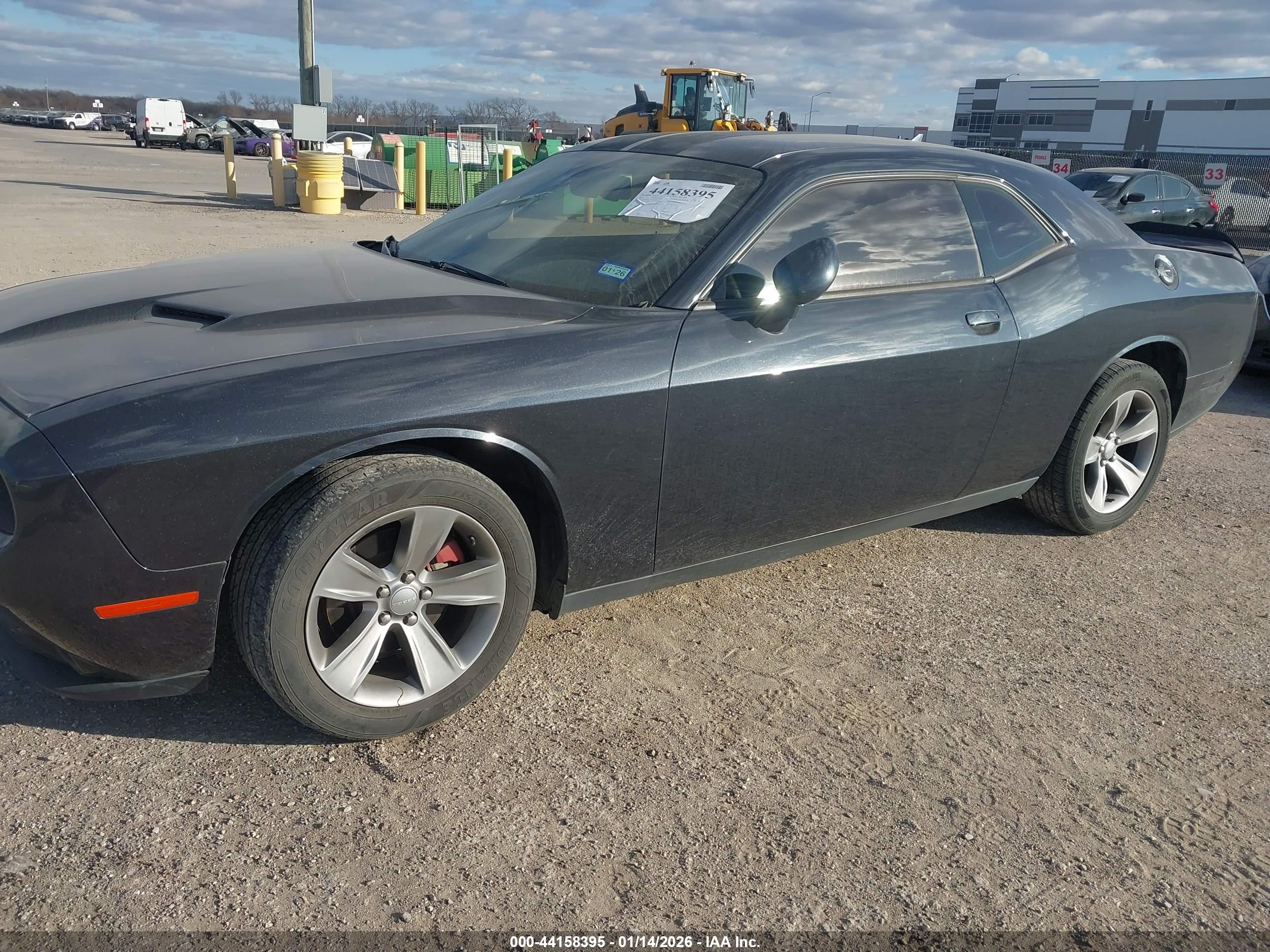 DODGE CHALLENGER image 2