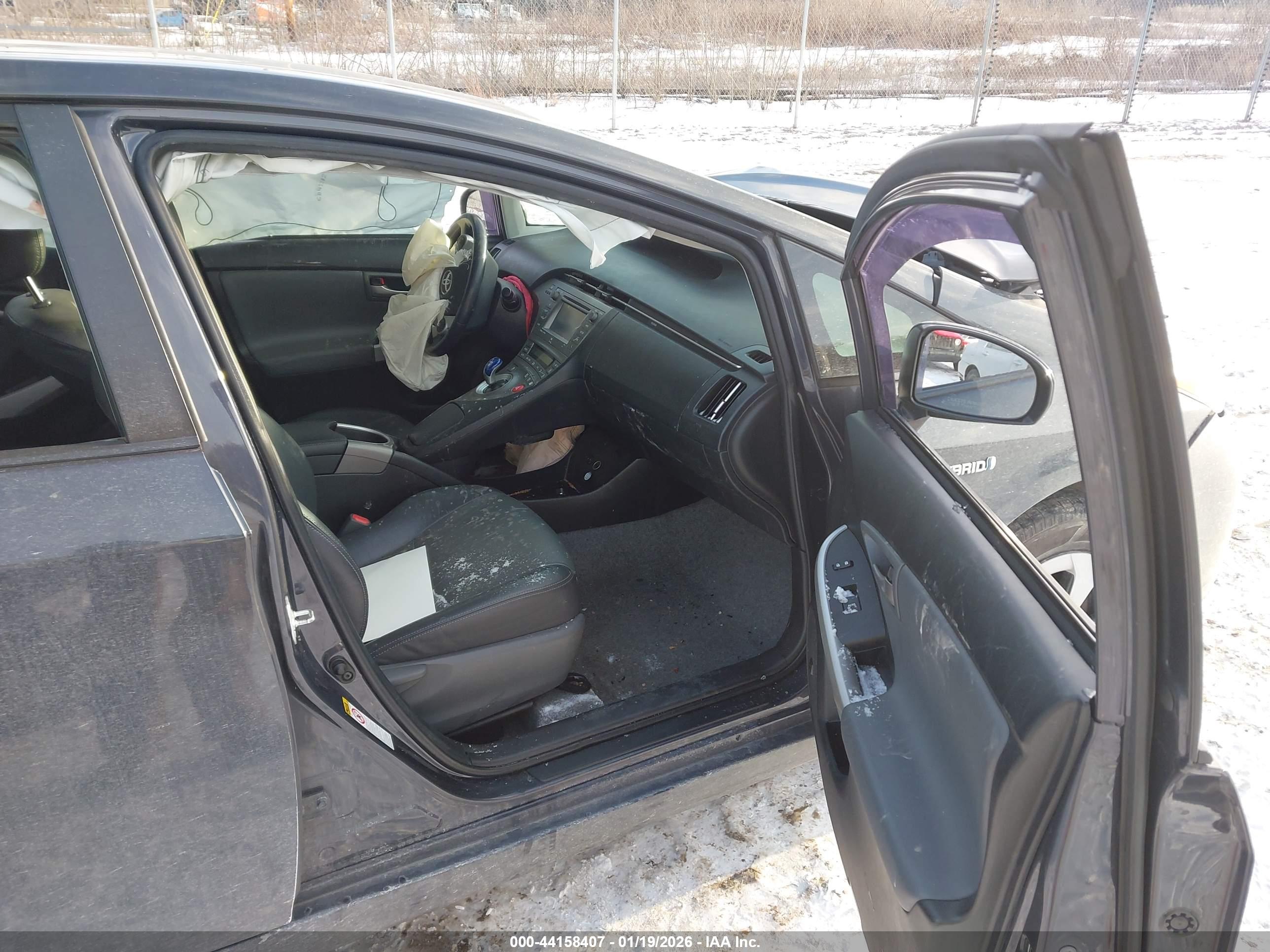 TOYOTA PRIUS image 5