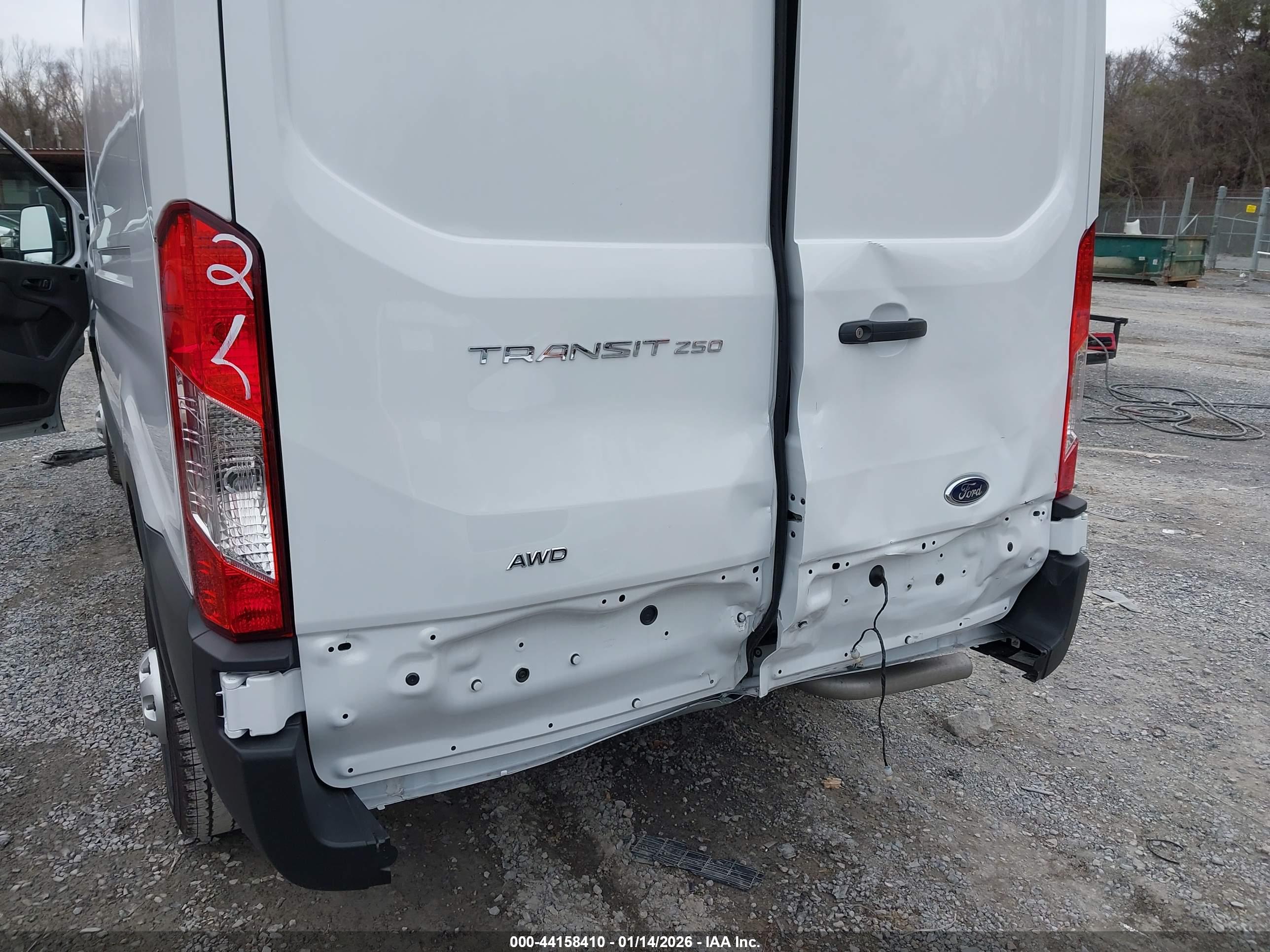 FORD TRANSIT-250 image 6