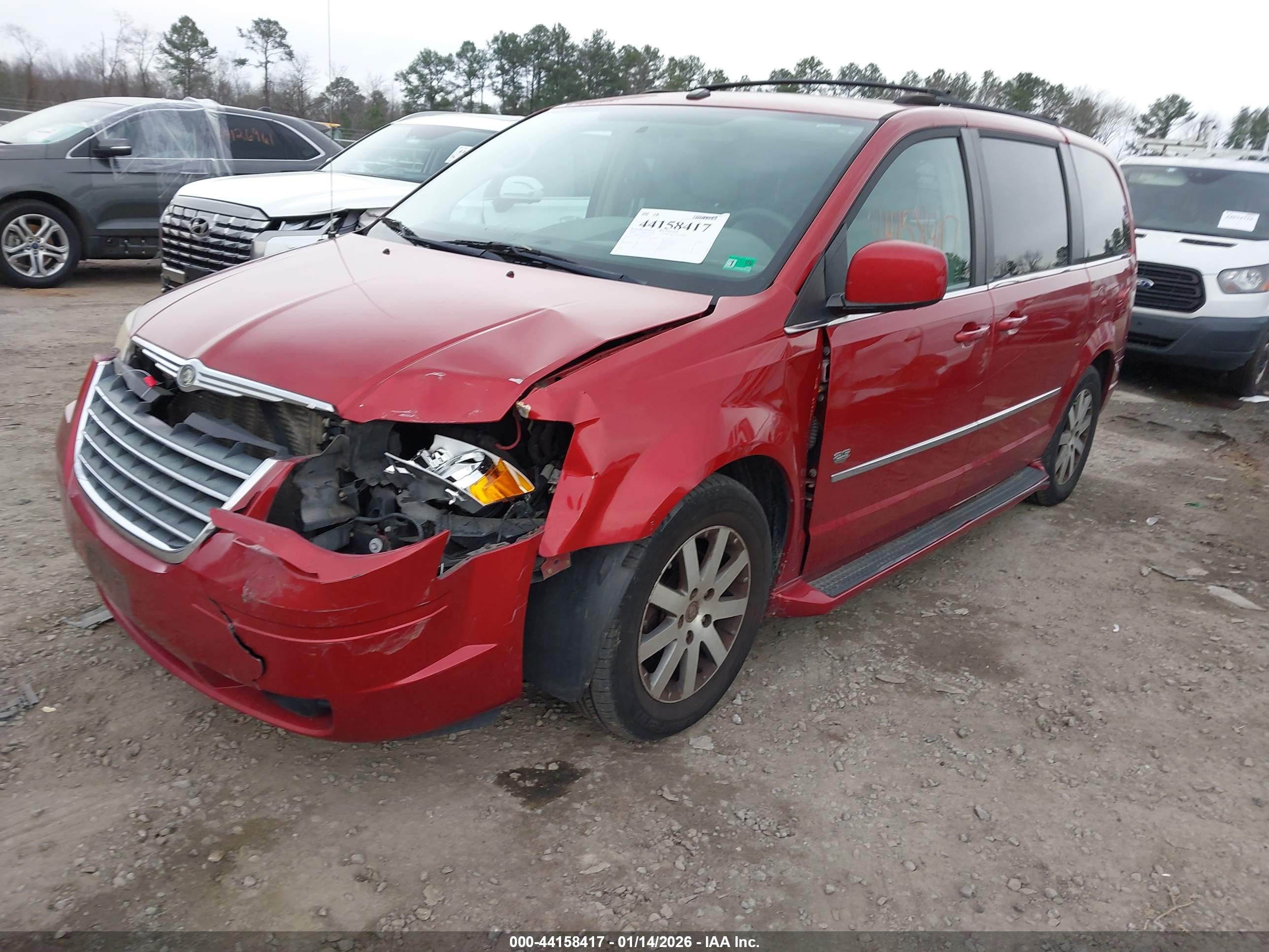 CHRYSLER TOWN image 2