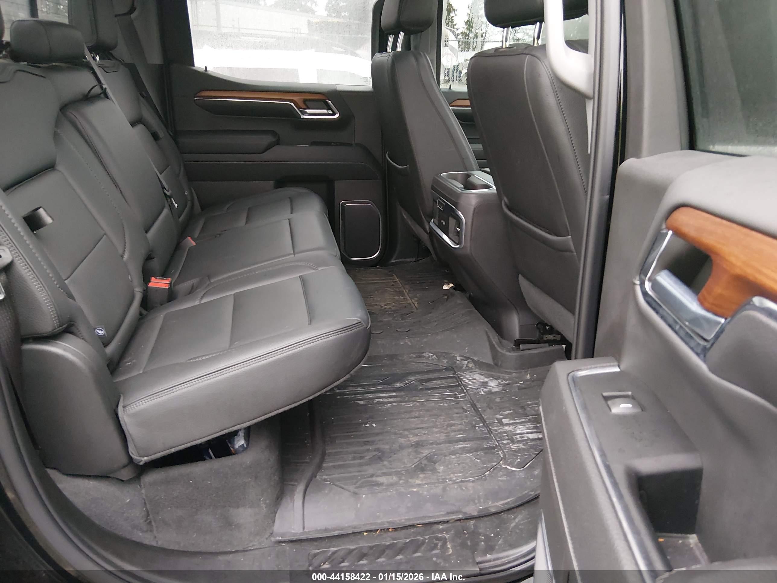 GMC SIERRA image 8