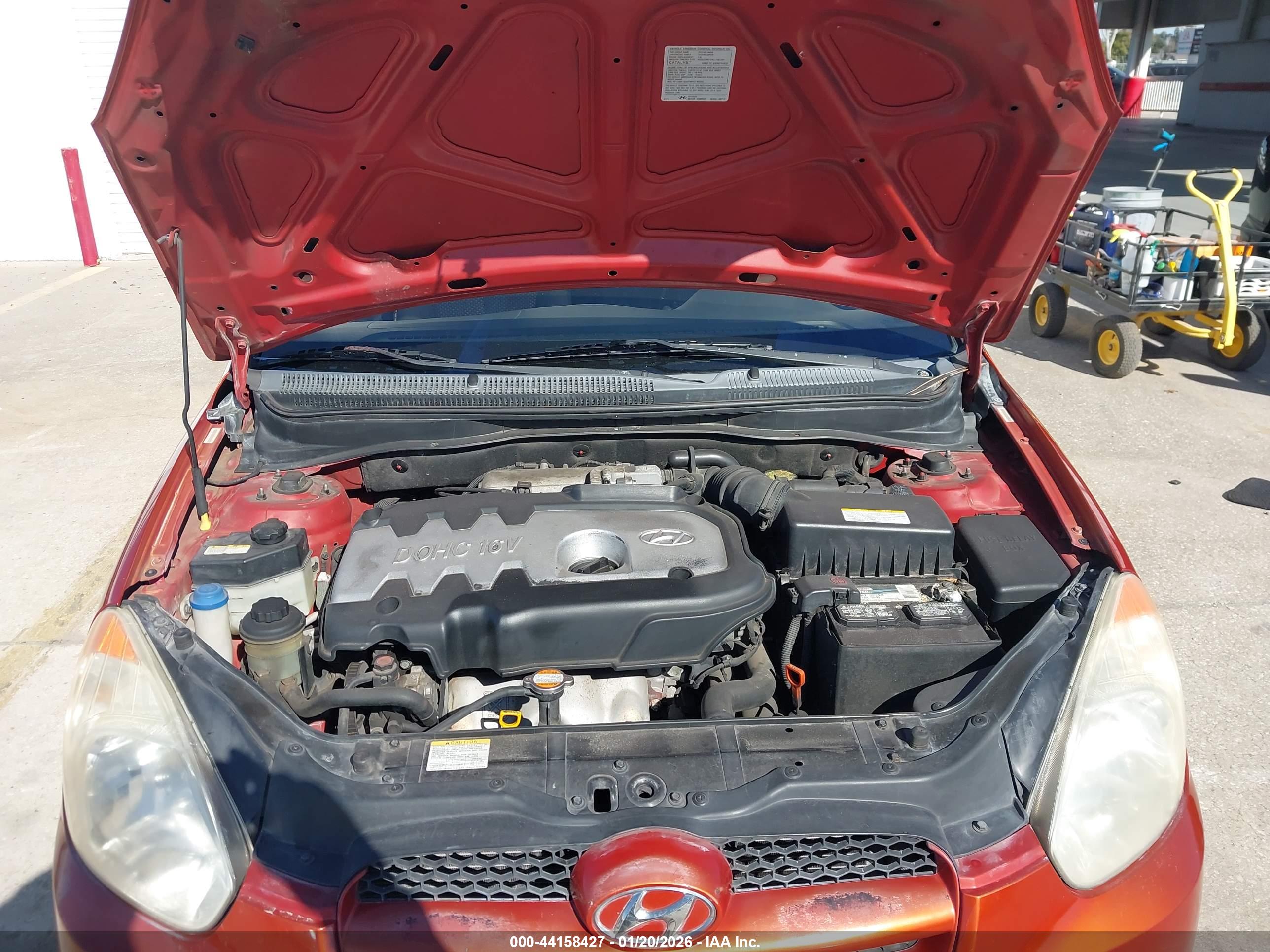 HYUNDAI ACCENT image 10