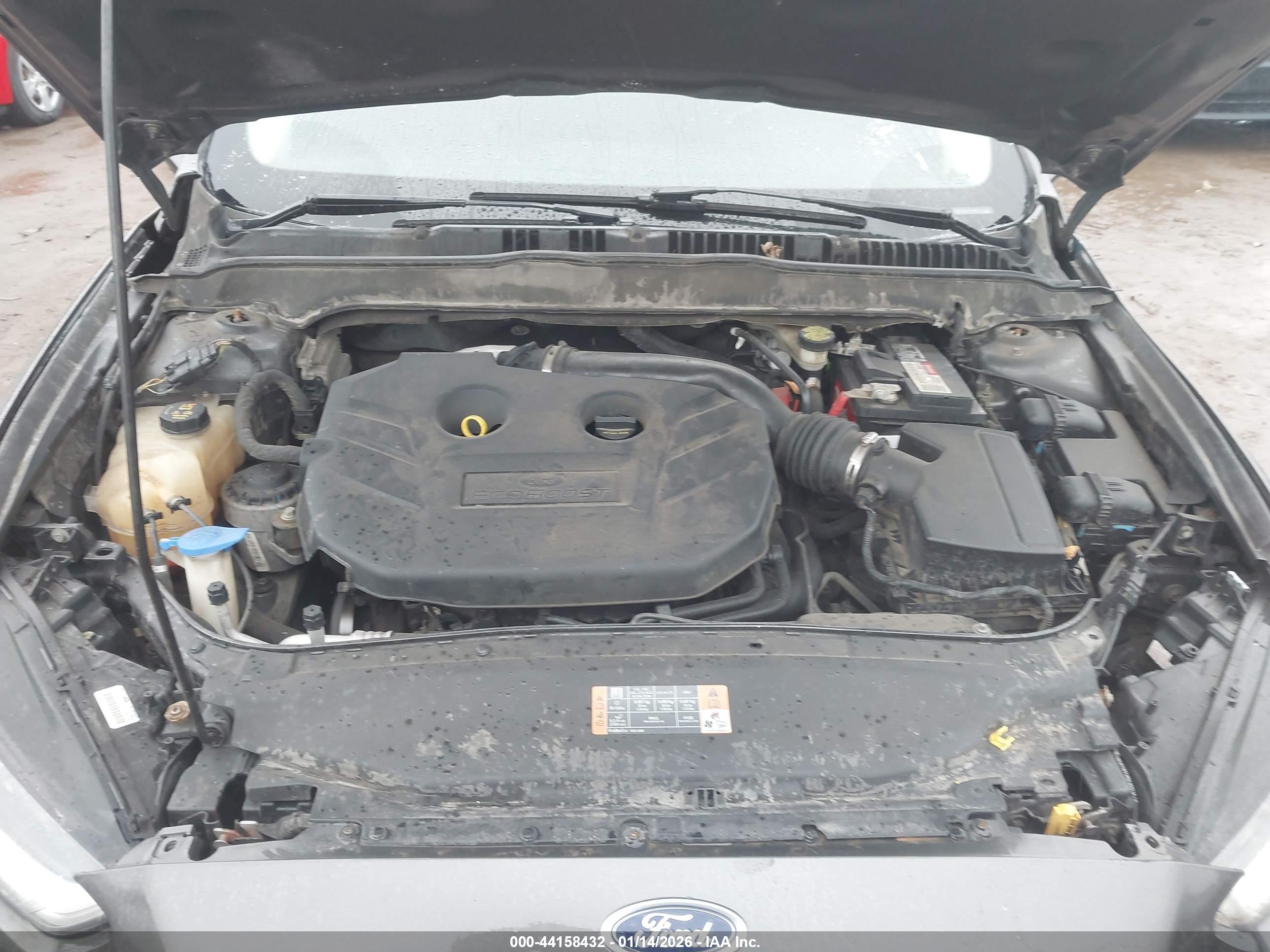 FORD FUSION image 10