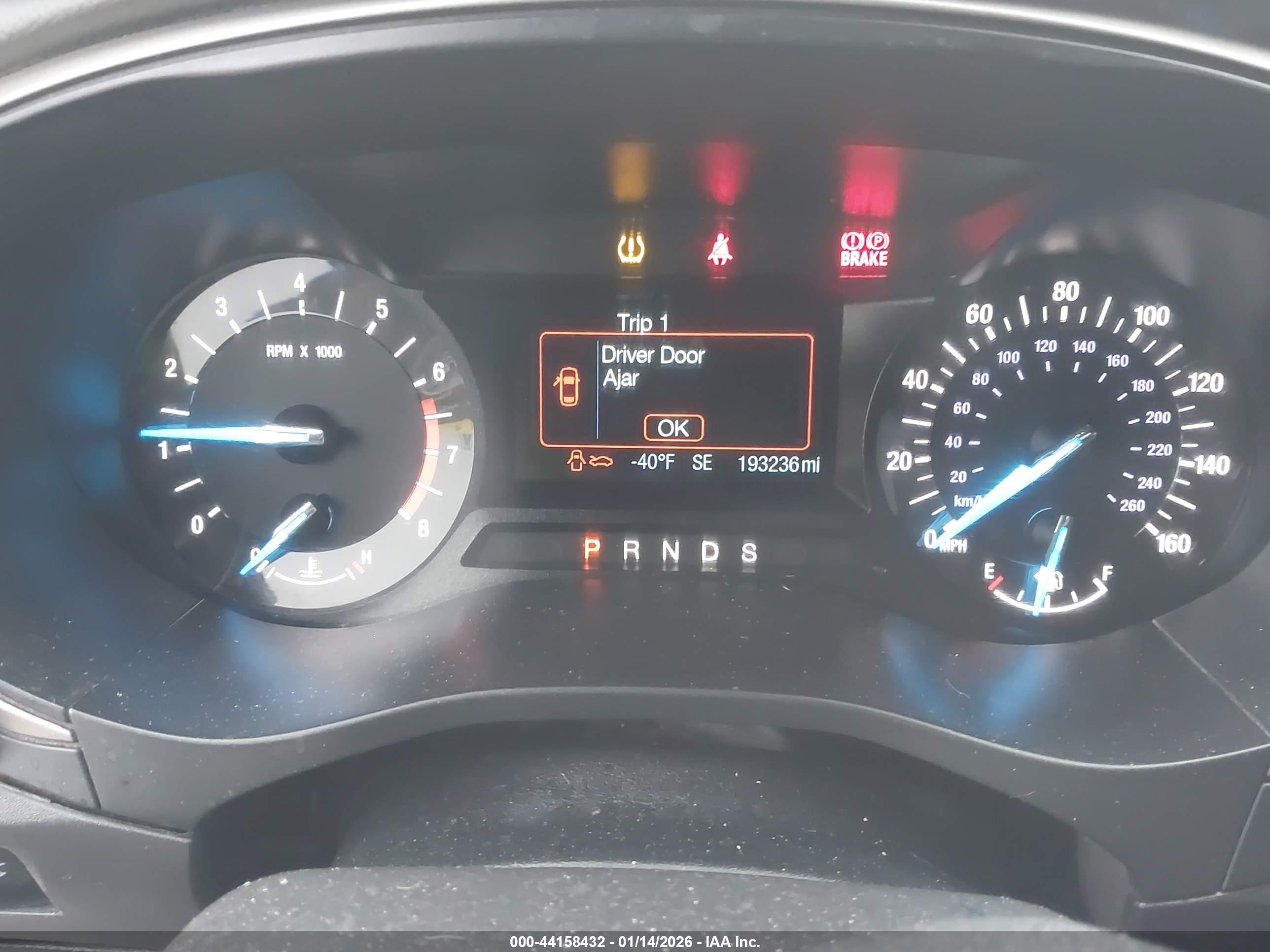 FORD FUSION image 7
