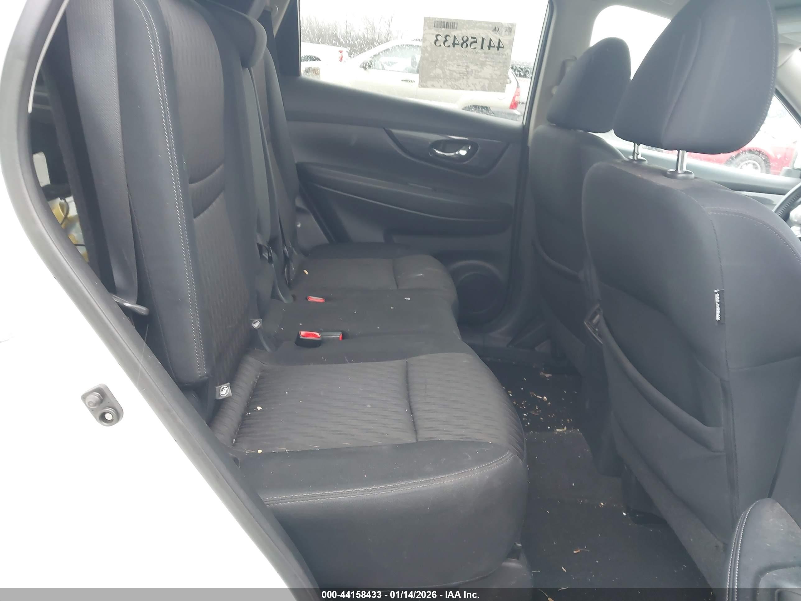 NISSAN ROGUE image 8