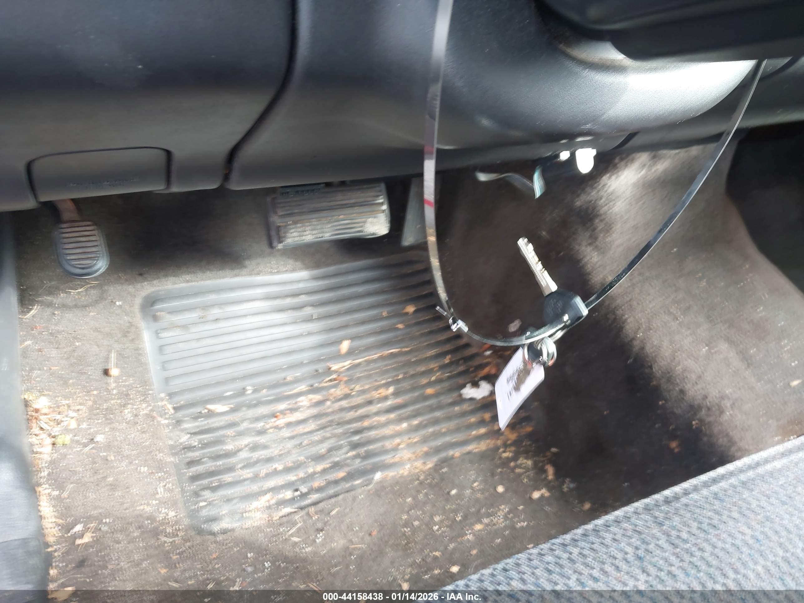 DODGE DAKOTA image 11