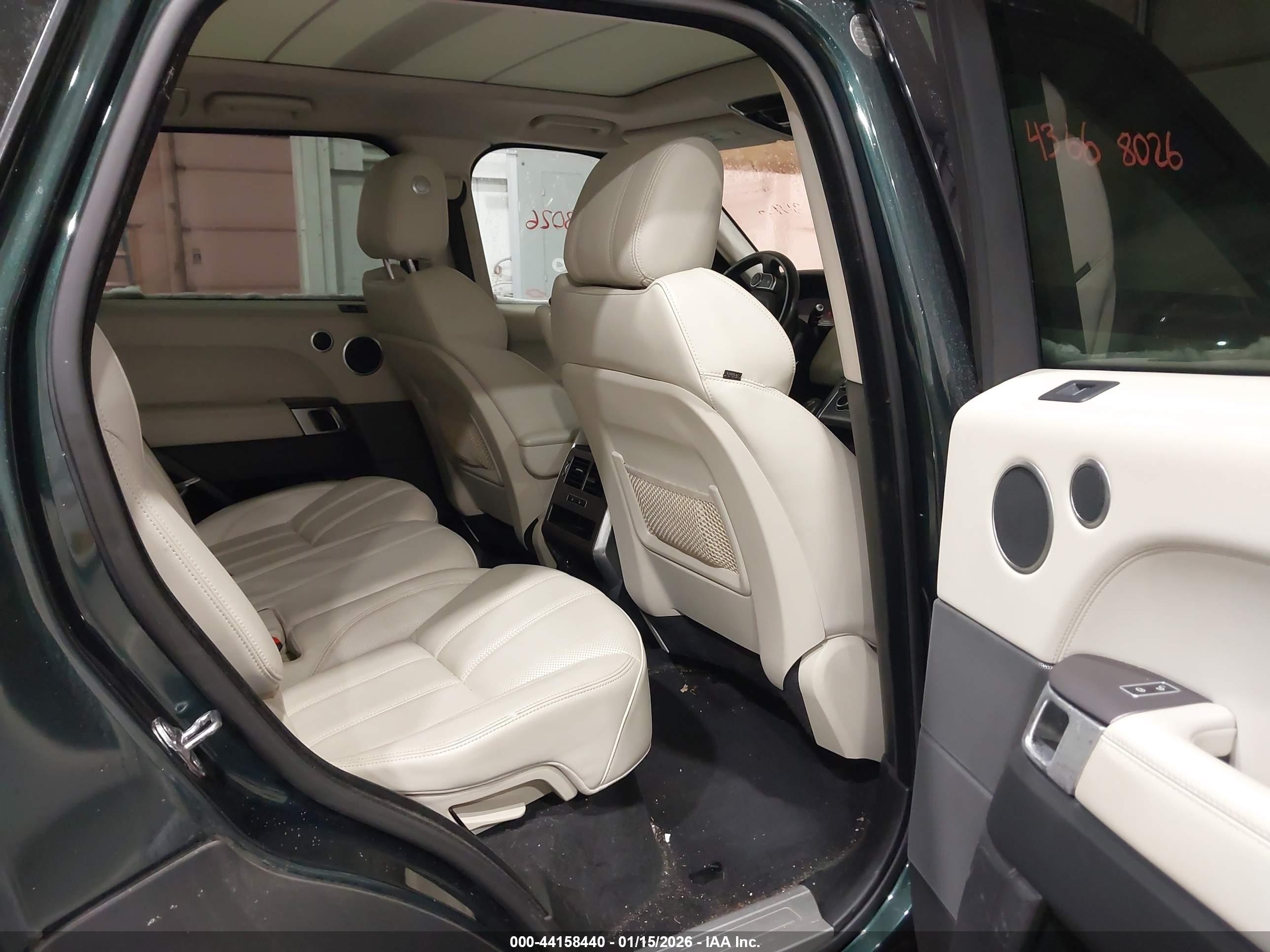 LAND ROVER image 8