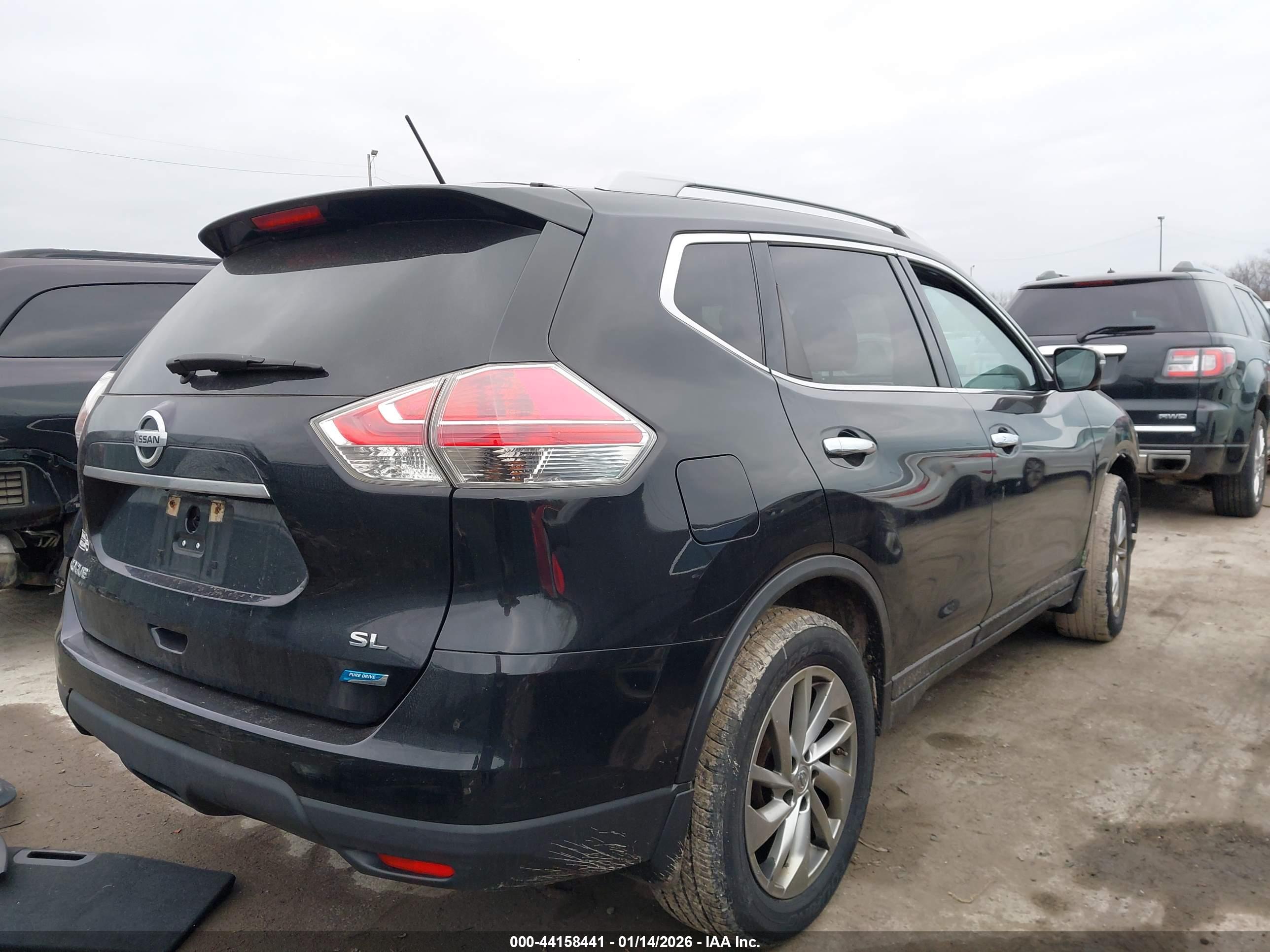 NISSAN ROGUE image 4