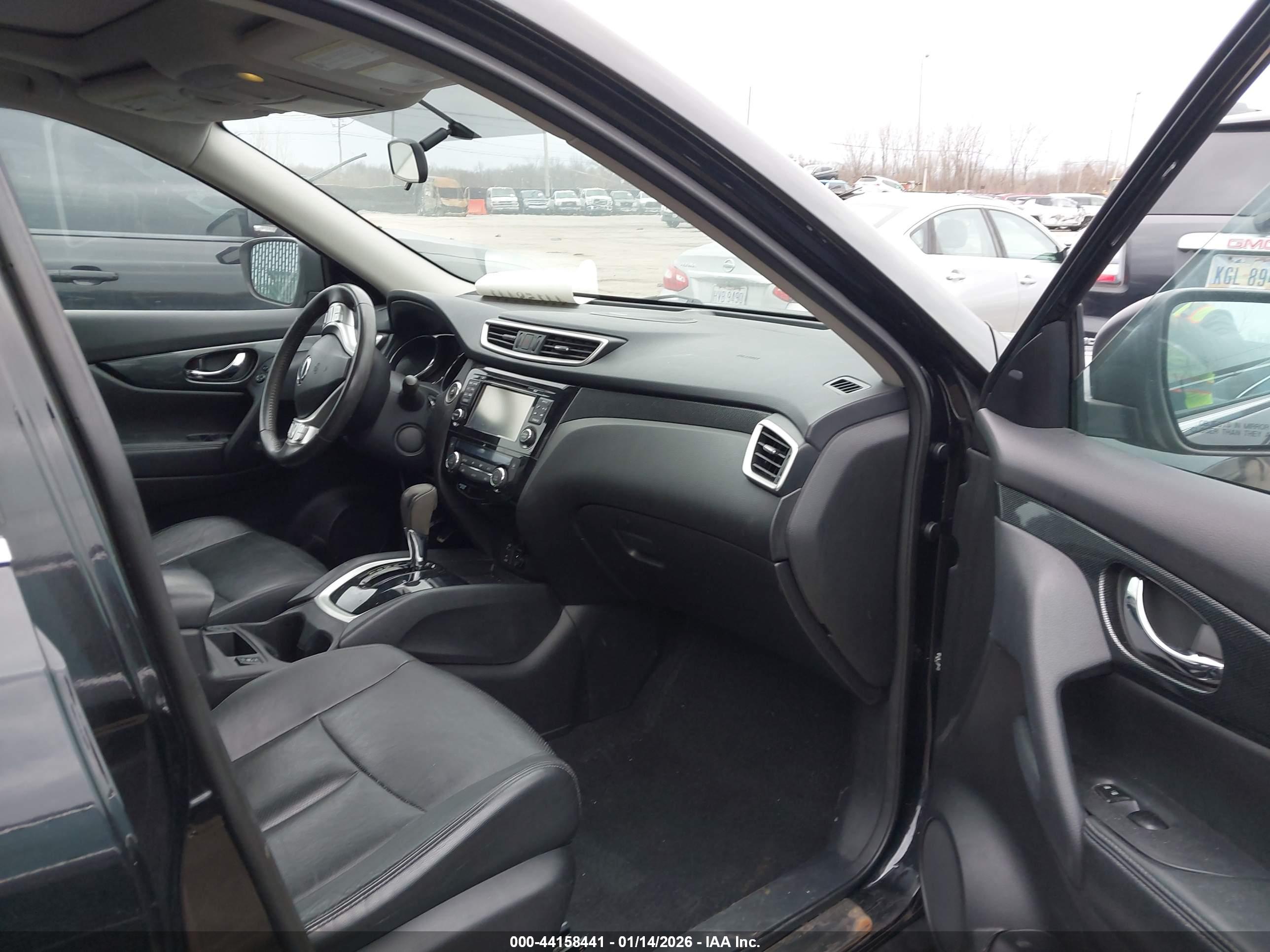 NISSAN ROGUE image 5