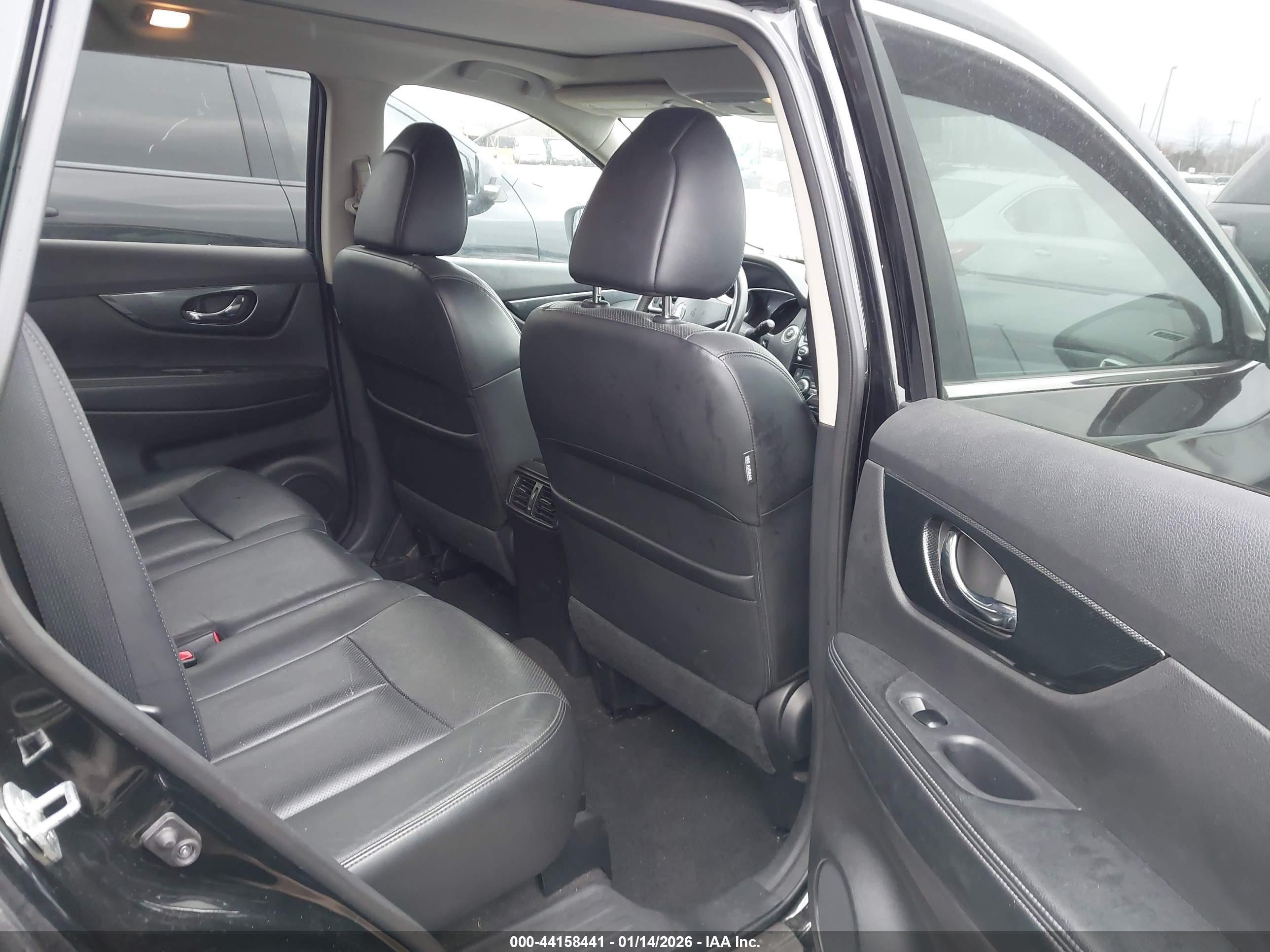 NISSAN ROGUE image 8