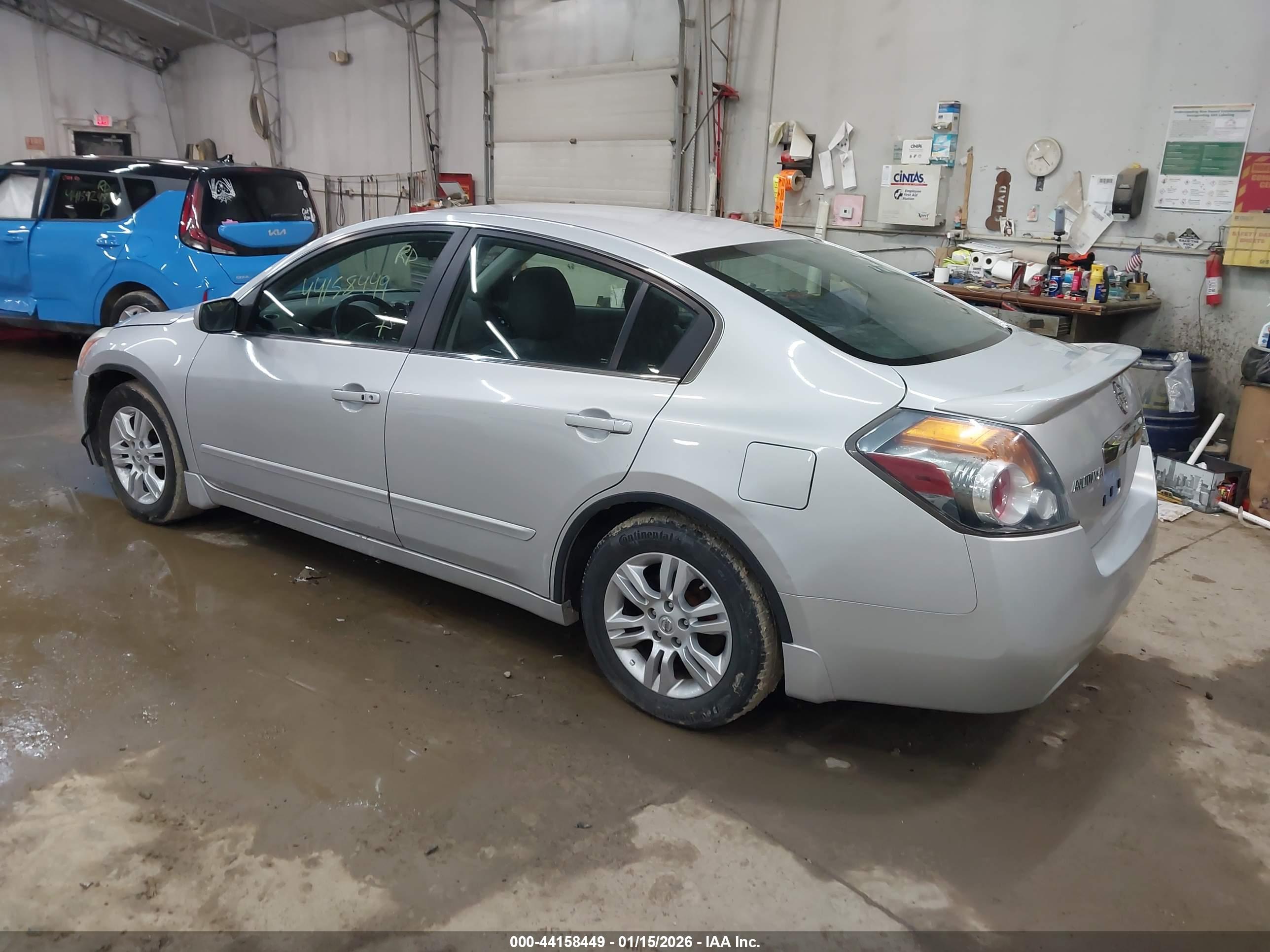 NISSAN ALTIMA image 3