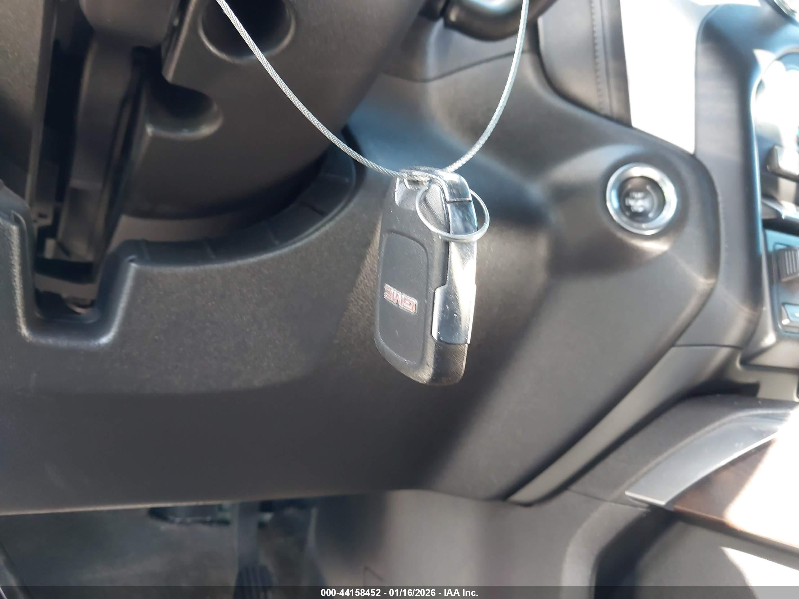 GMC SIERRA image 11
