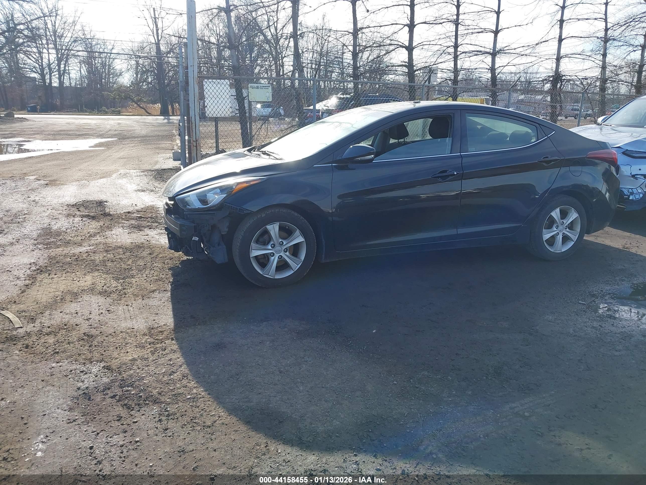 HYUNDAI ELANTRA image 2