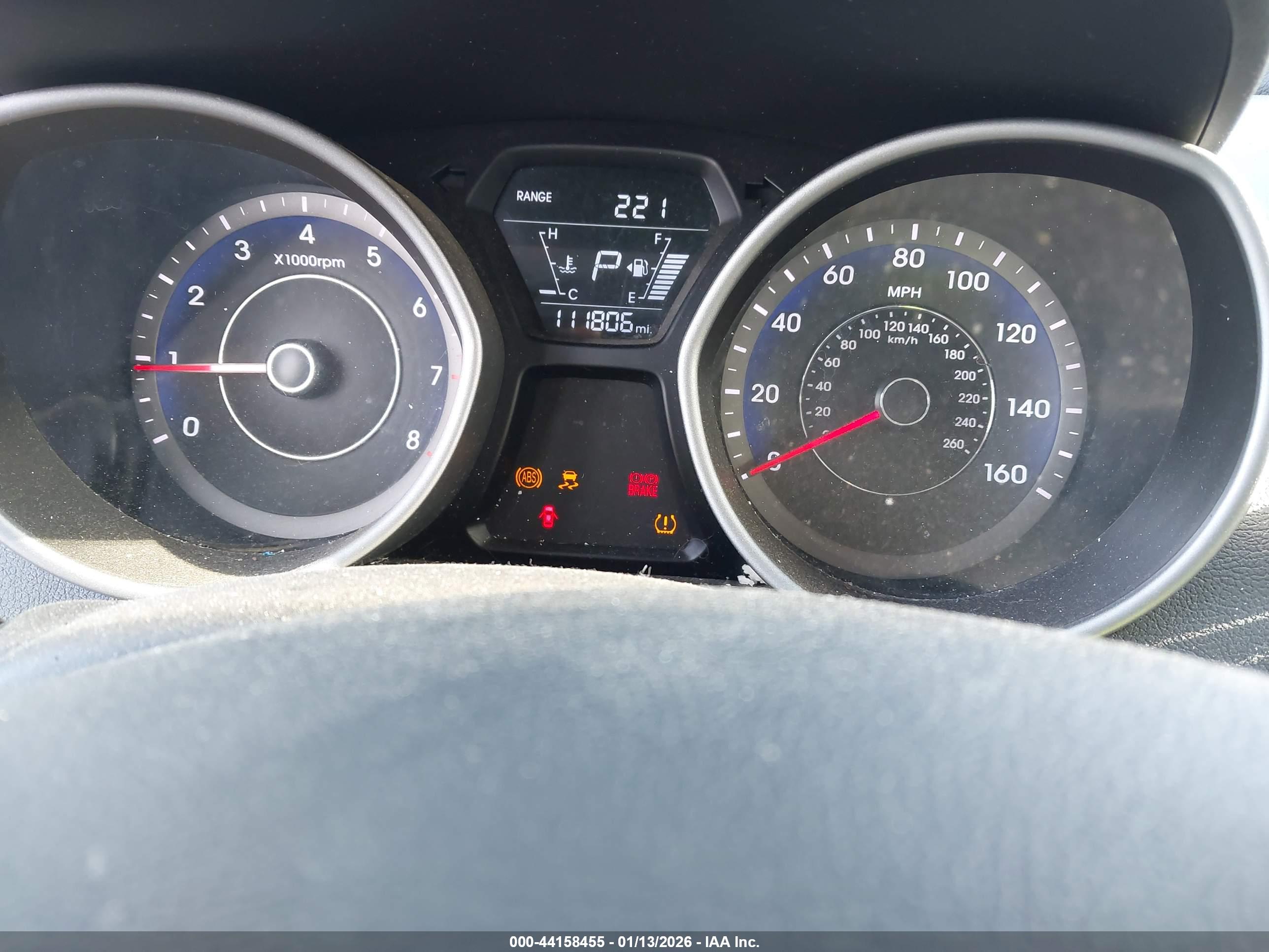 HYUNDAI ELANTRA image 7