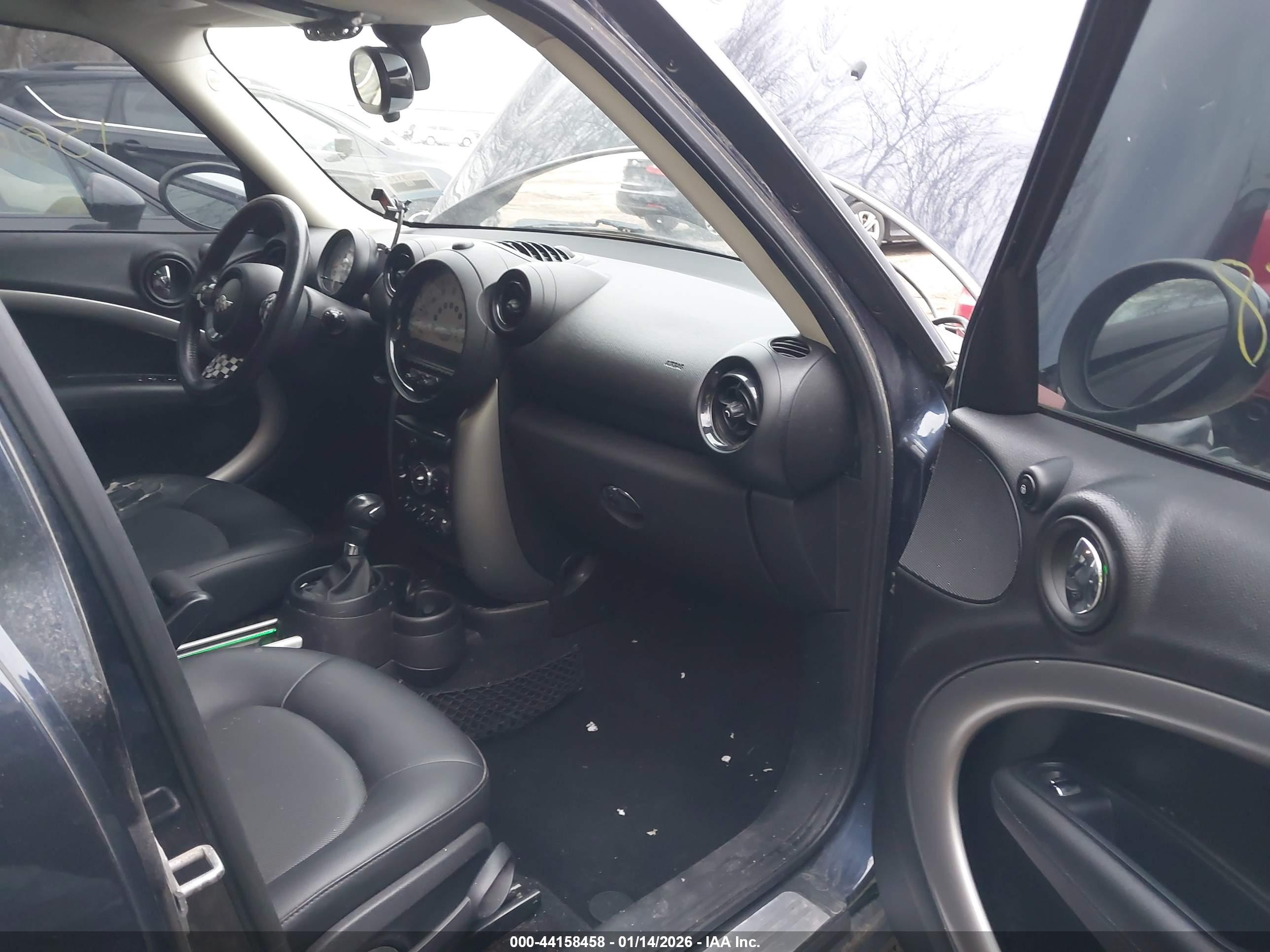 MINI COUNTRYMAN image 5