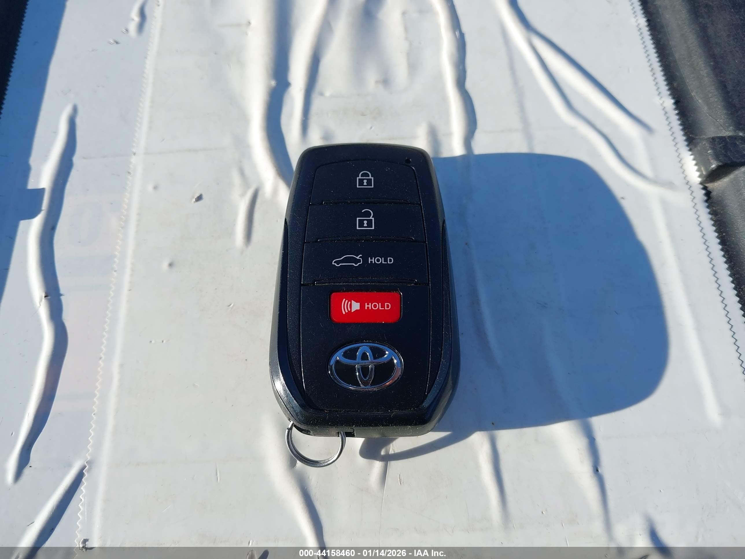 TOYOTA CAMRY image 11