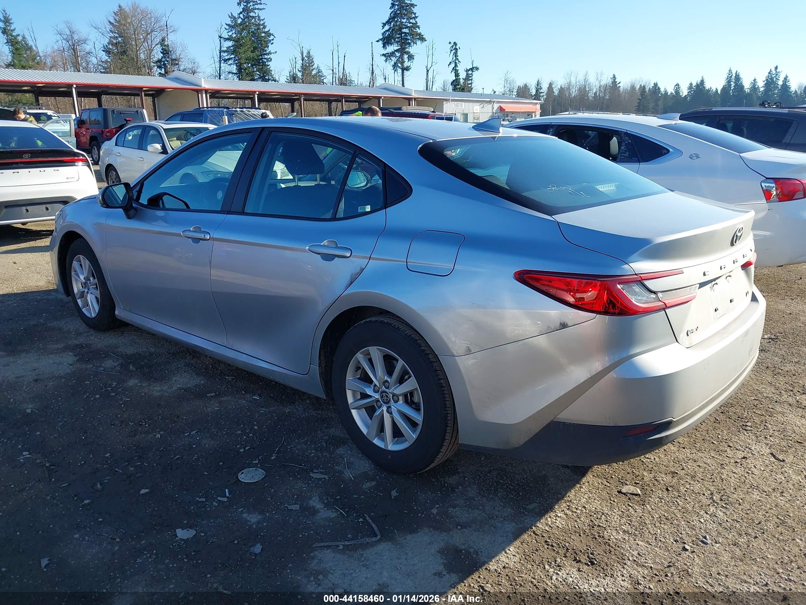 TOYOTA CAMRY image 3