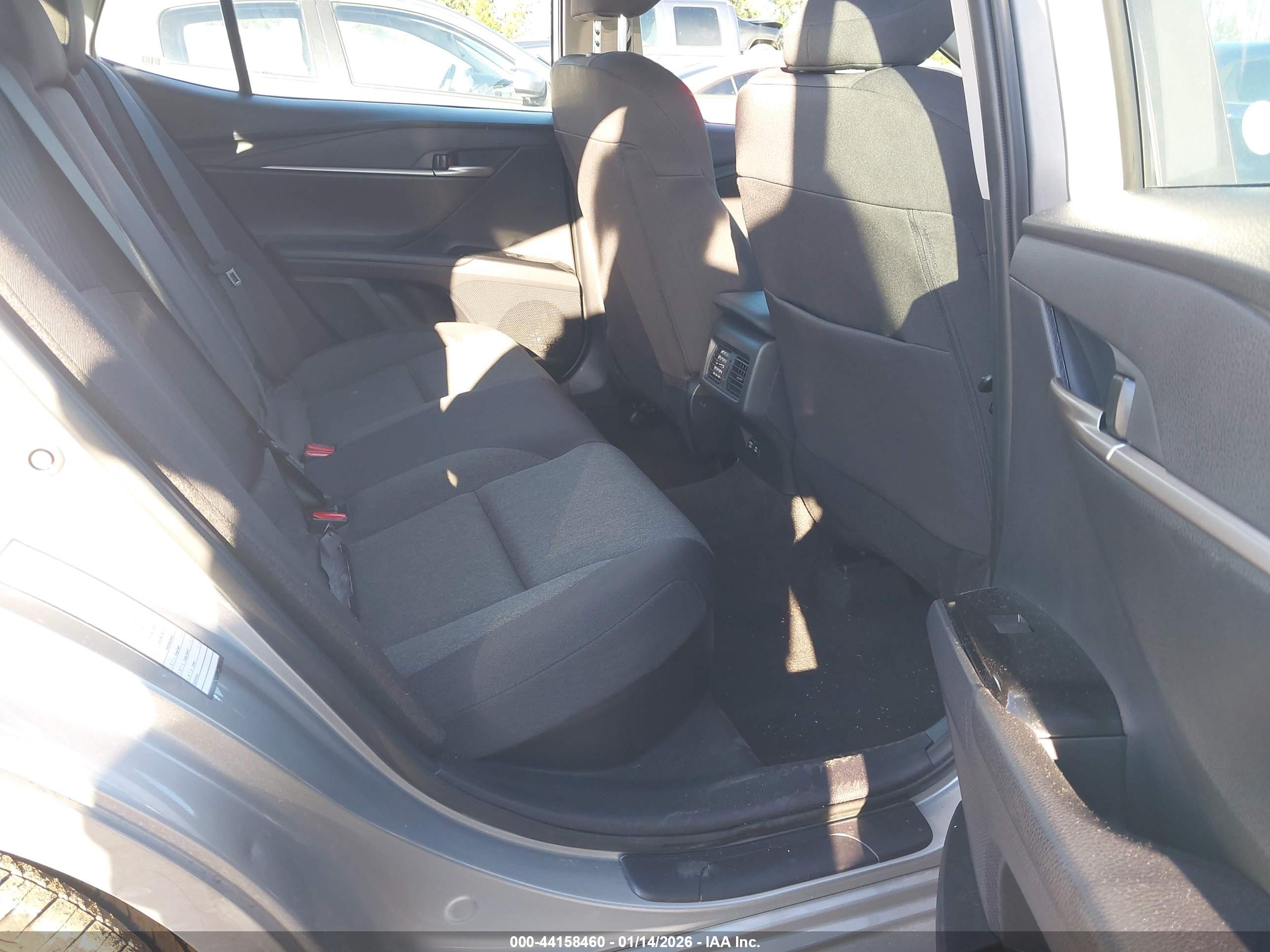 TOYOTA CAMRY image 8