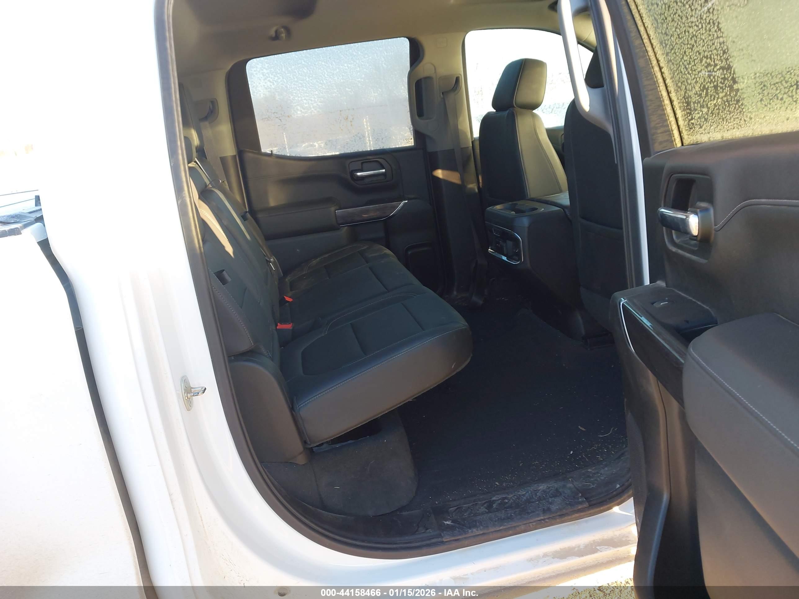 CHEVROLET SILVERADO image 8